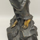 Antike Bronze-Optik Skulptur – Junge Frau mit Körben, Dekofigur