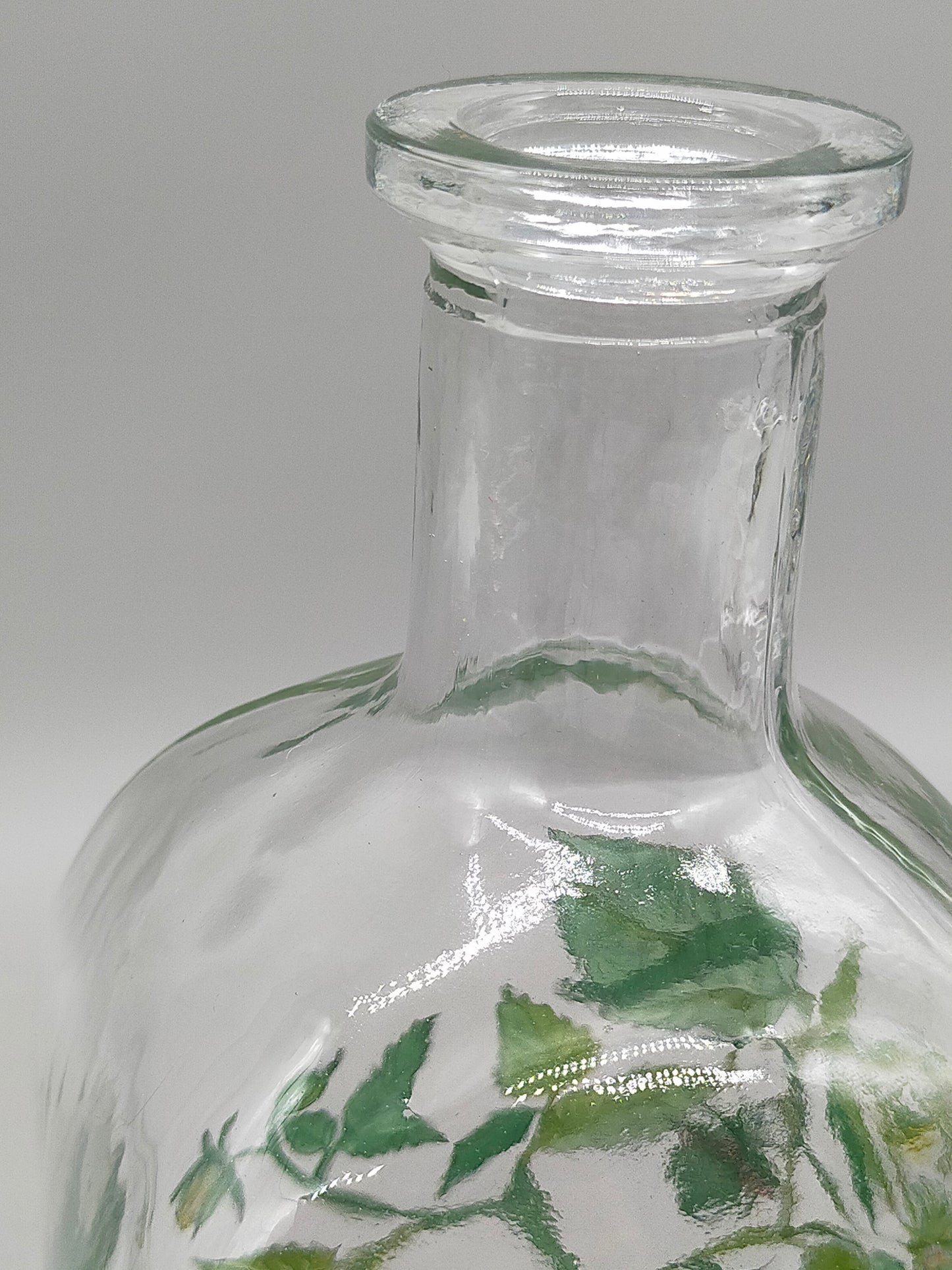 Vintage Glas Karaffe mit Himbeermotiv – Stilvolle Dekoration