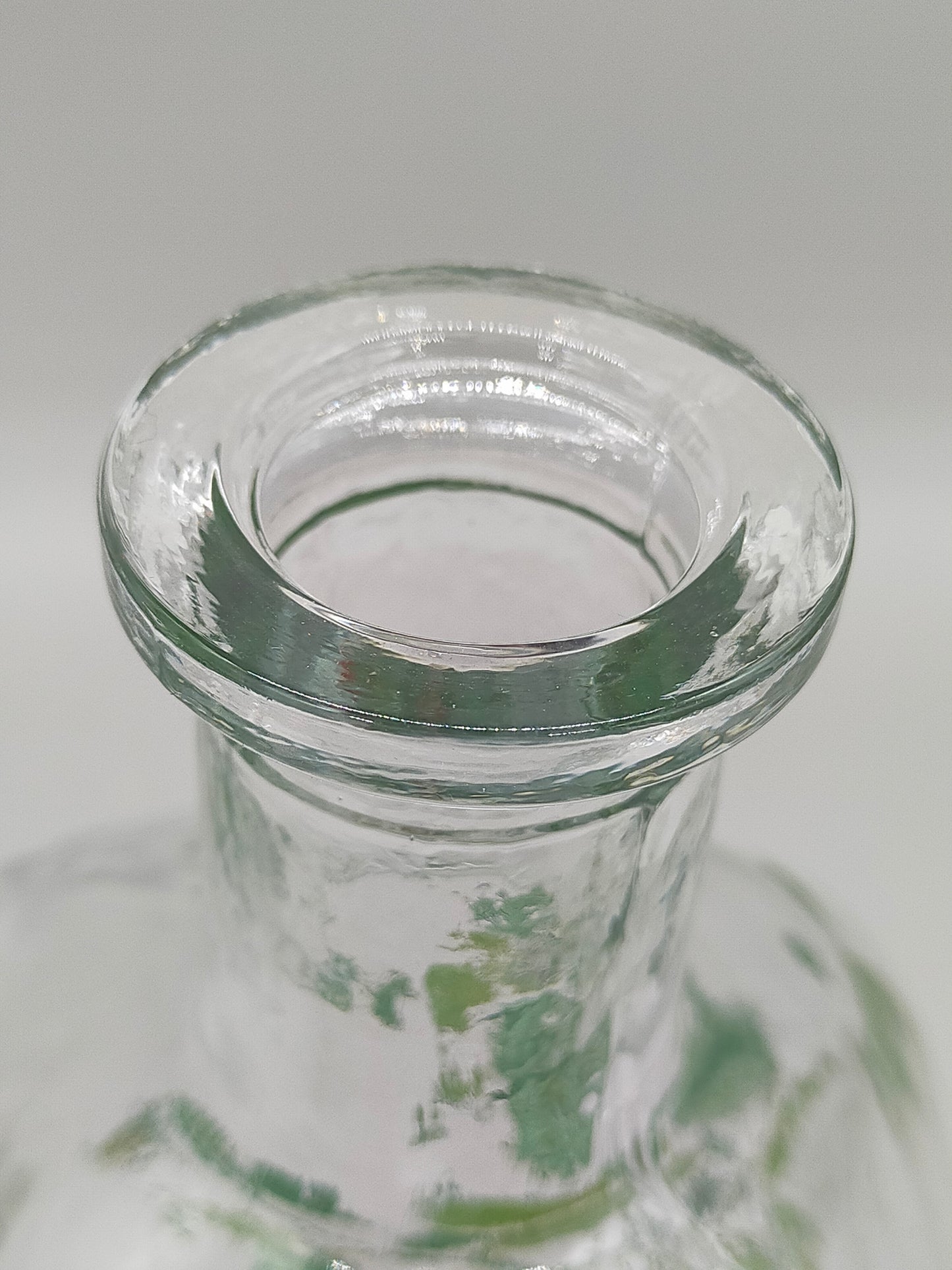 Vintage Glas Karaffe mit Himbeermotiv – Stilvolle Dekoration