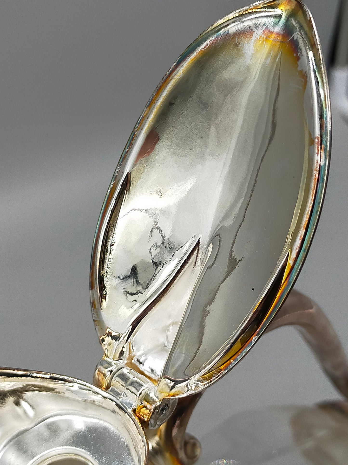 Elegante Vintage Ente Karaffe – Versilbertes Glas