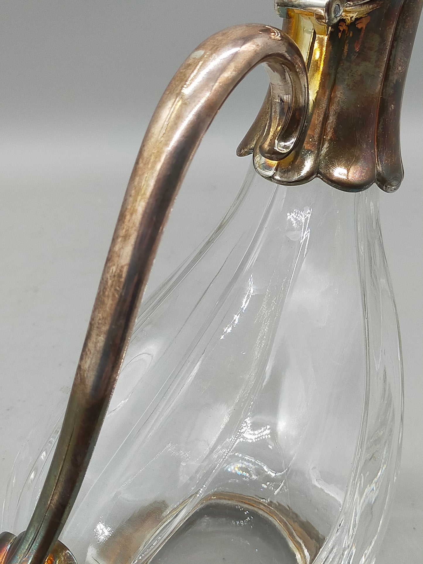 Elegante Vintage Ente Karaffe – Versilbertes Glas