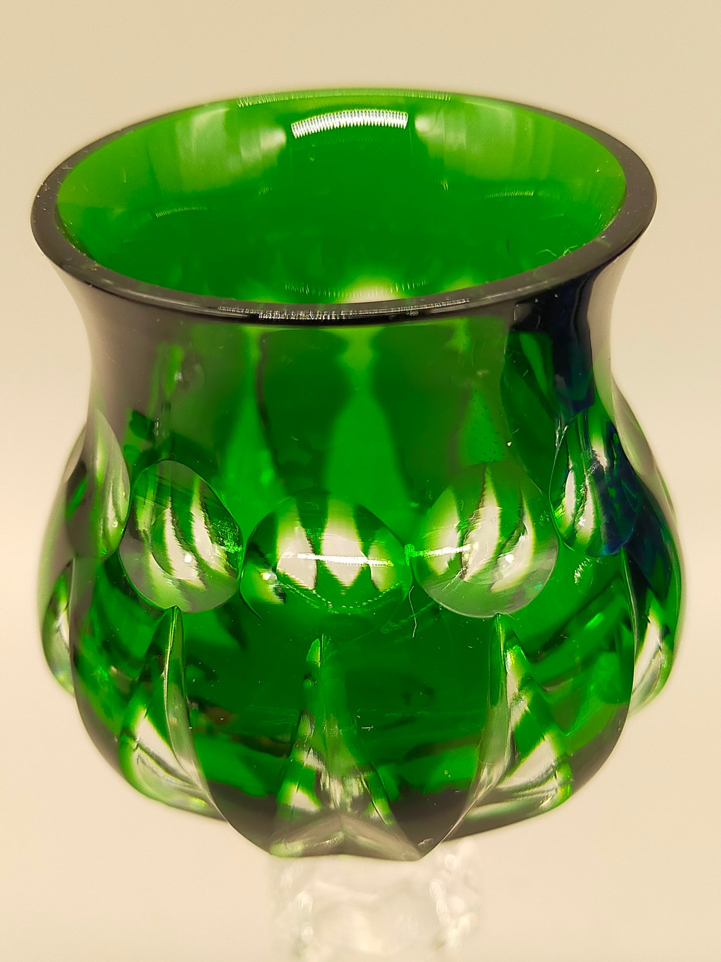 Exquisites 4er Set Kristall Römer Gläser – Handgeschliffen & Bunt
