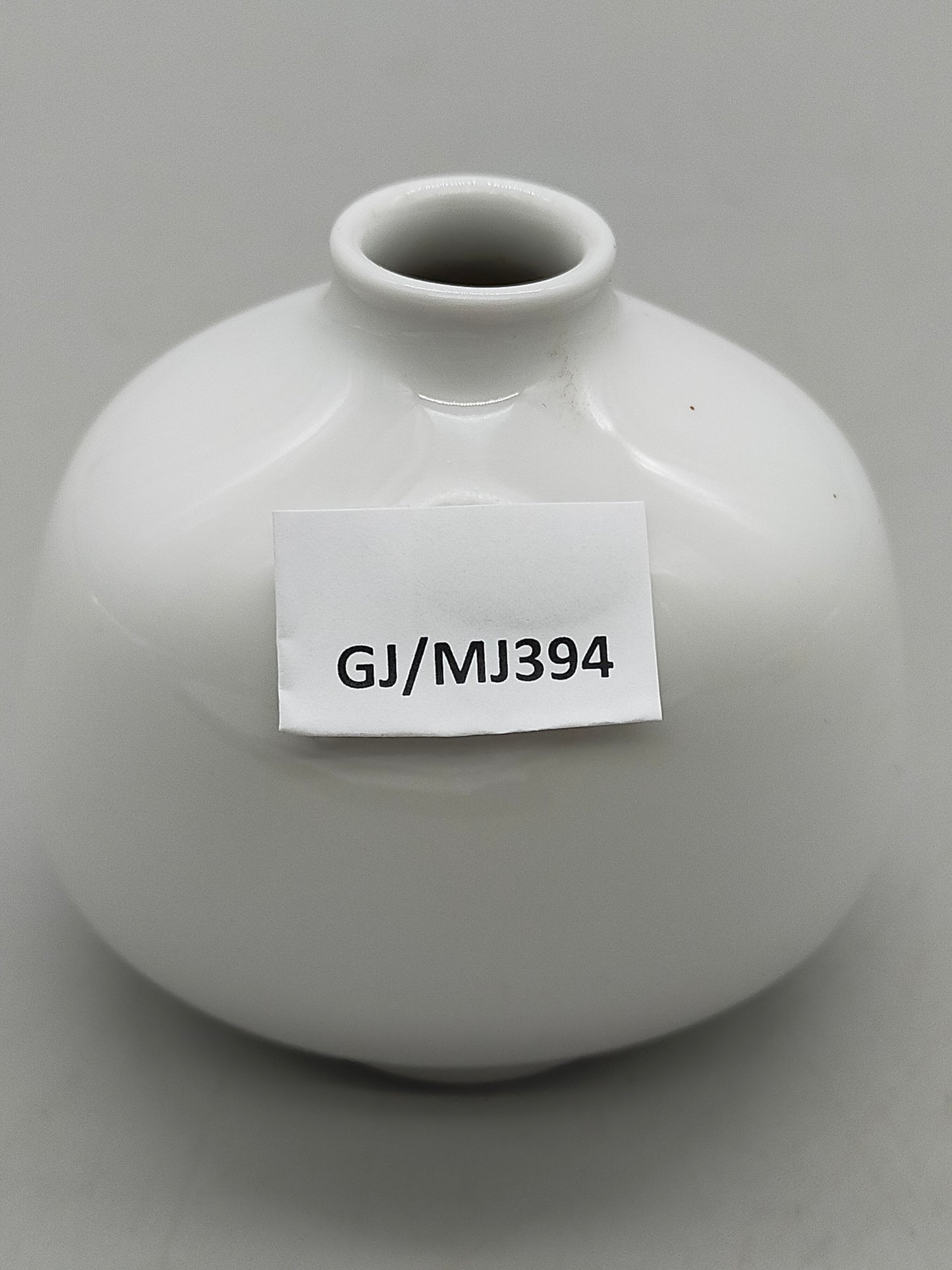 Meißener Porzellan Miniatur Vase – Klassisches Weißes Design