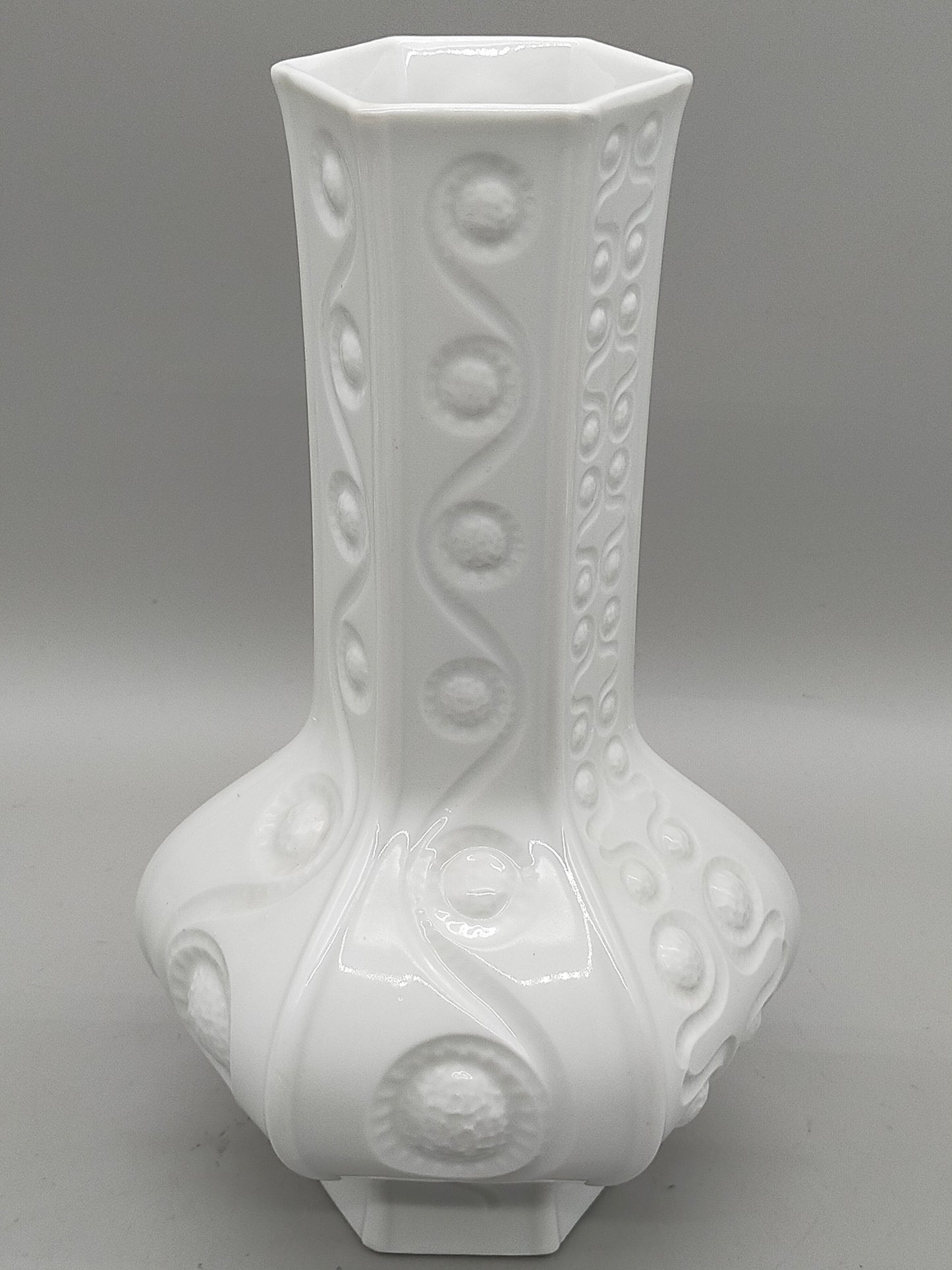 Schöne Schumann Arzberg Vase Weißes Relief