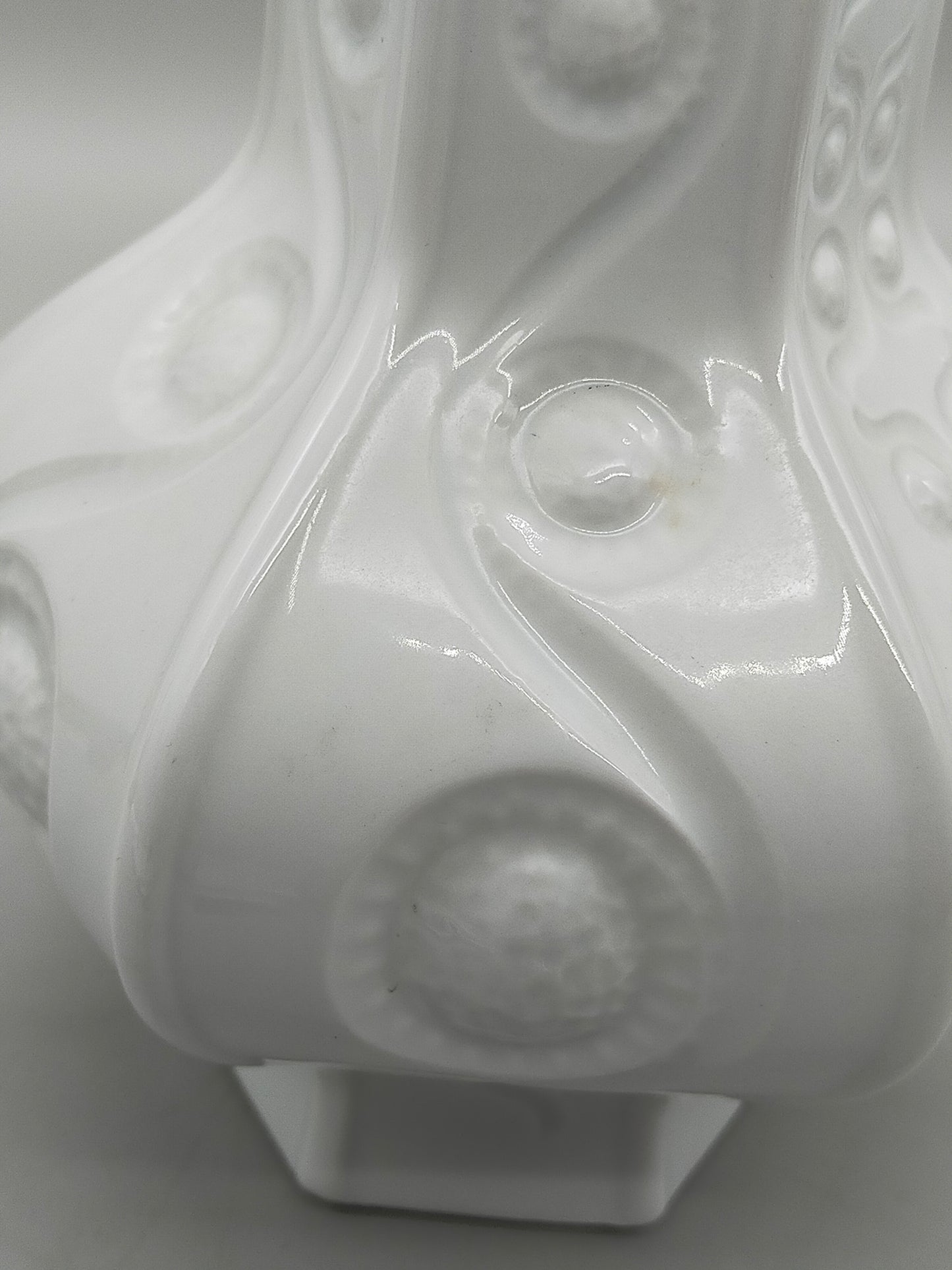 Schöne Schumann Arzberg Vase Weißes Relief