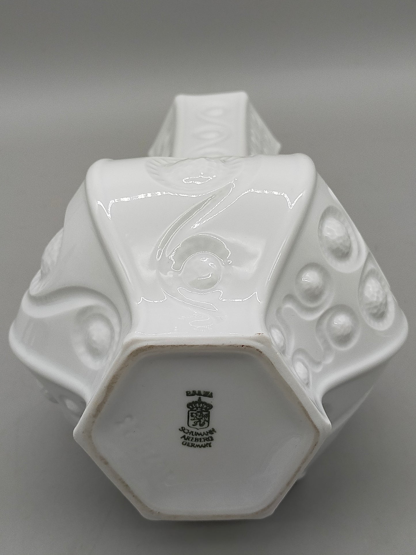 Schöne Schumann Arzberg Vase Weißes Relief