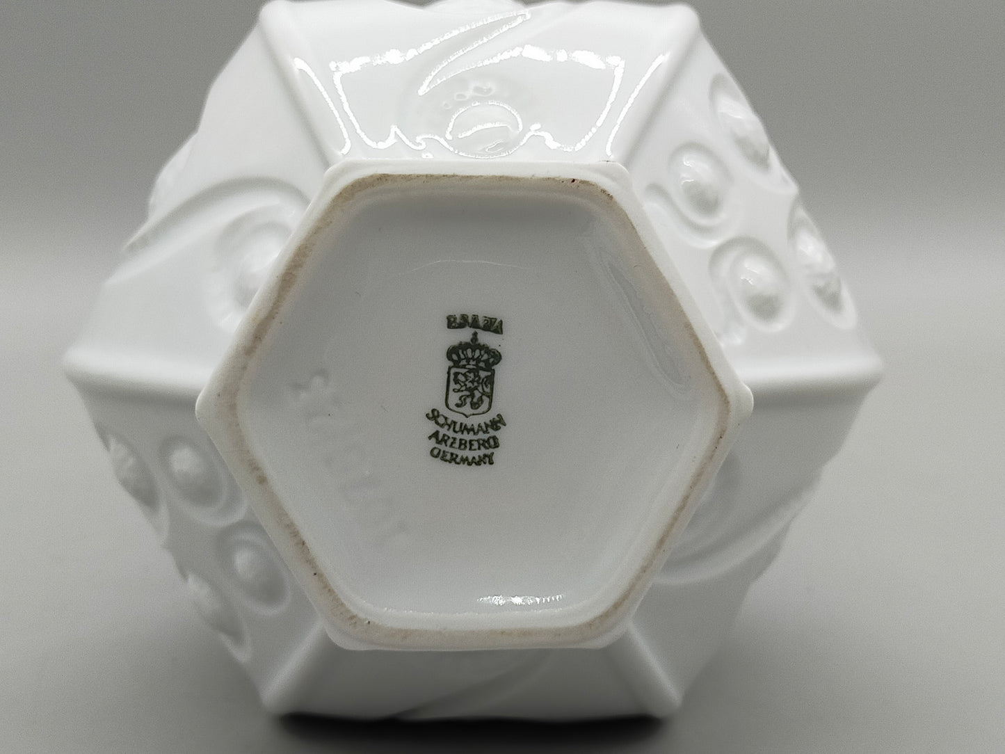 Schöne Schumann Arzberg Vase Weißes Relief