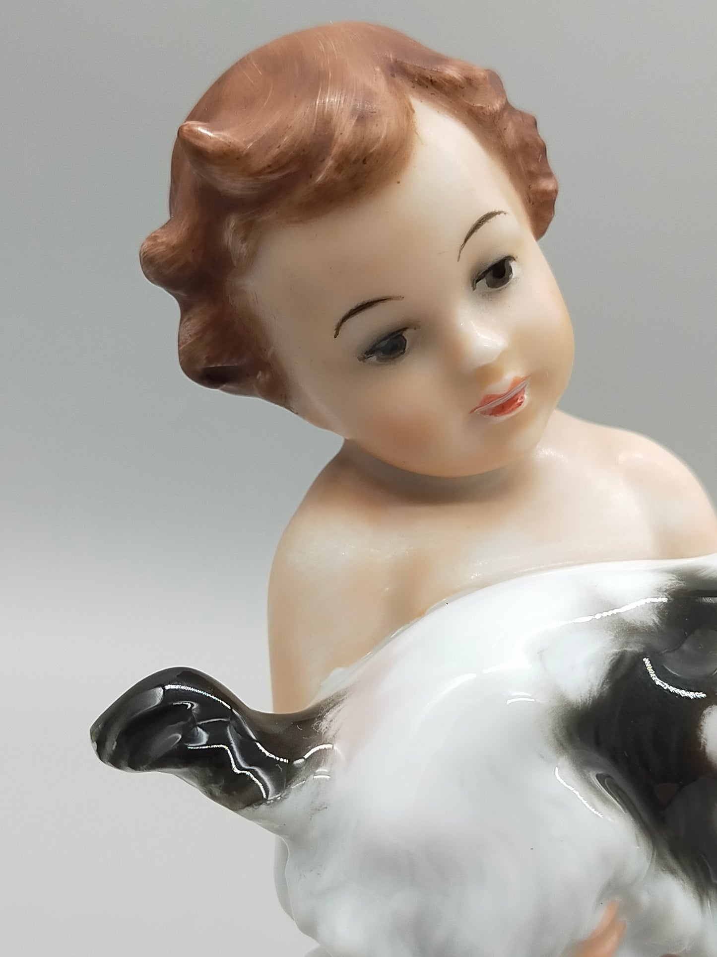 Antike Rosenthal Porzellanfigur – Kind mit Zicklein von Fritz Heidenreich
