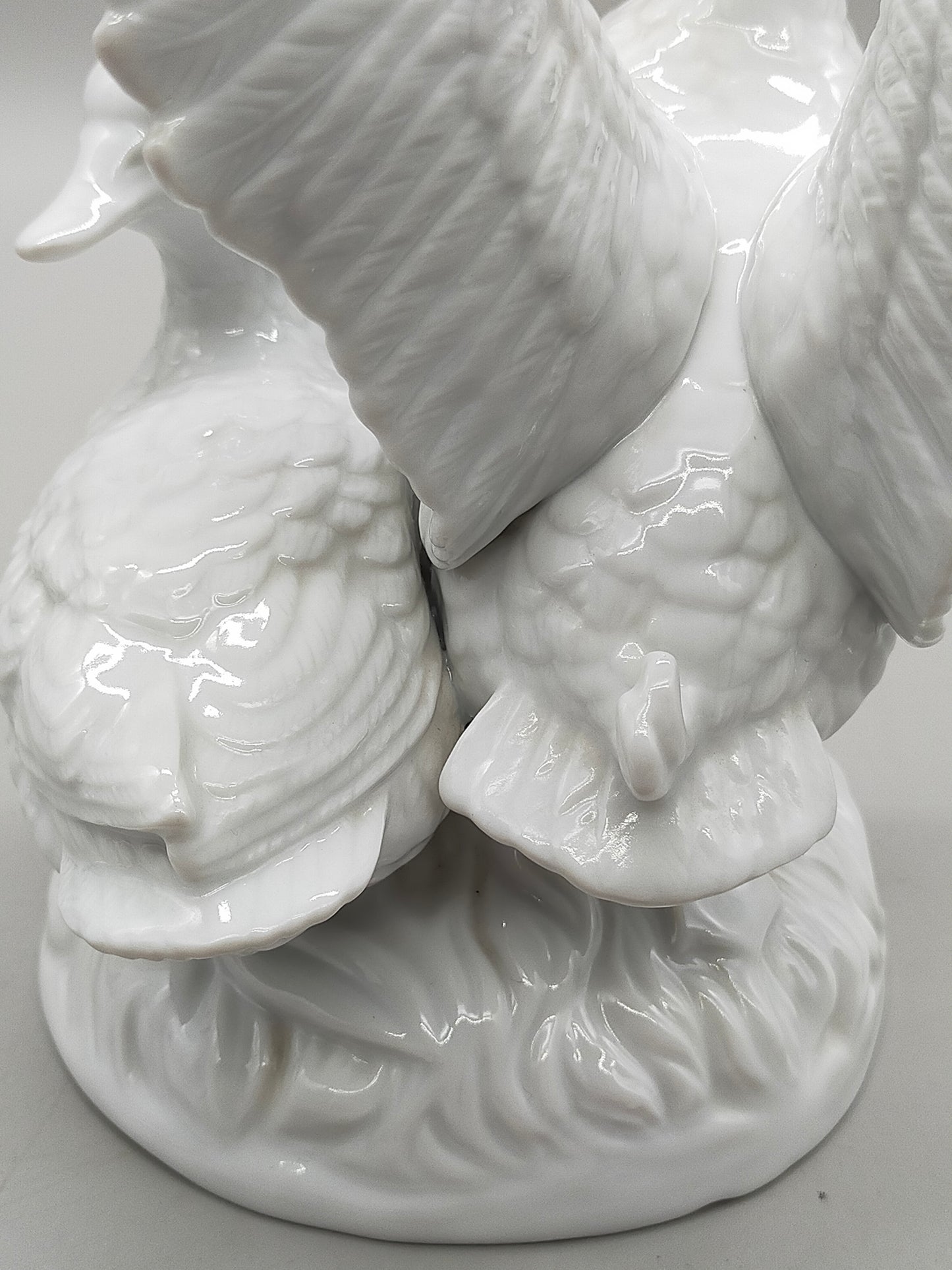 Exklusive Porzellan Figur Zwei Enten in Dynamischer Pose