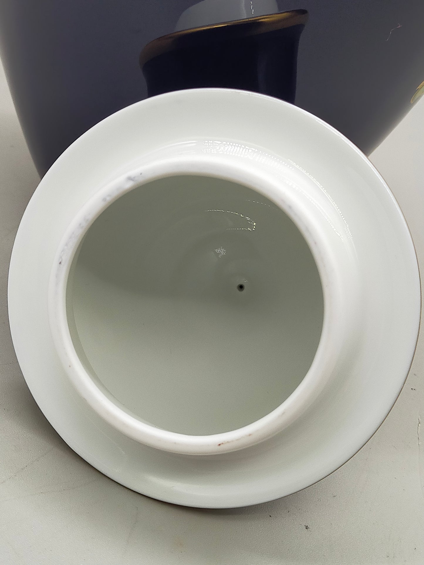 Elegante Heinrich Porzellan Vase Echt Kobalt mit Golddekor