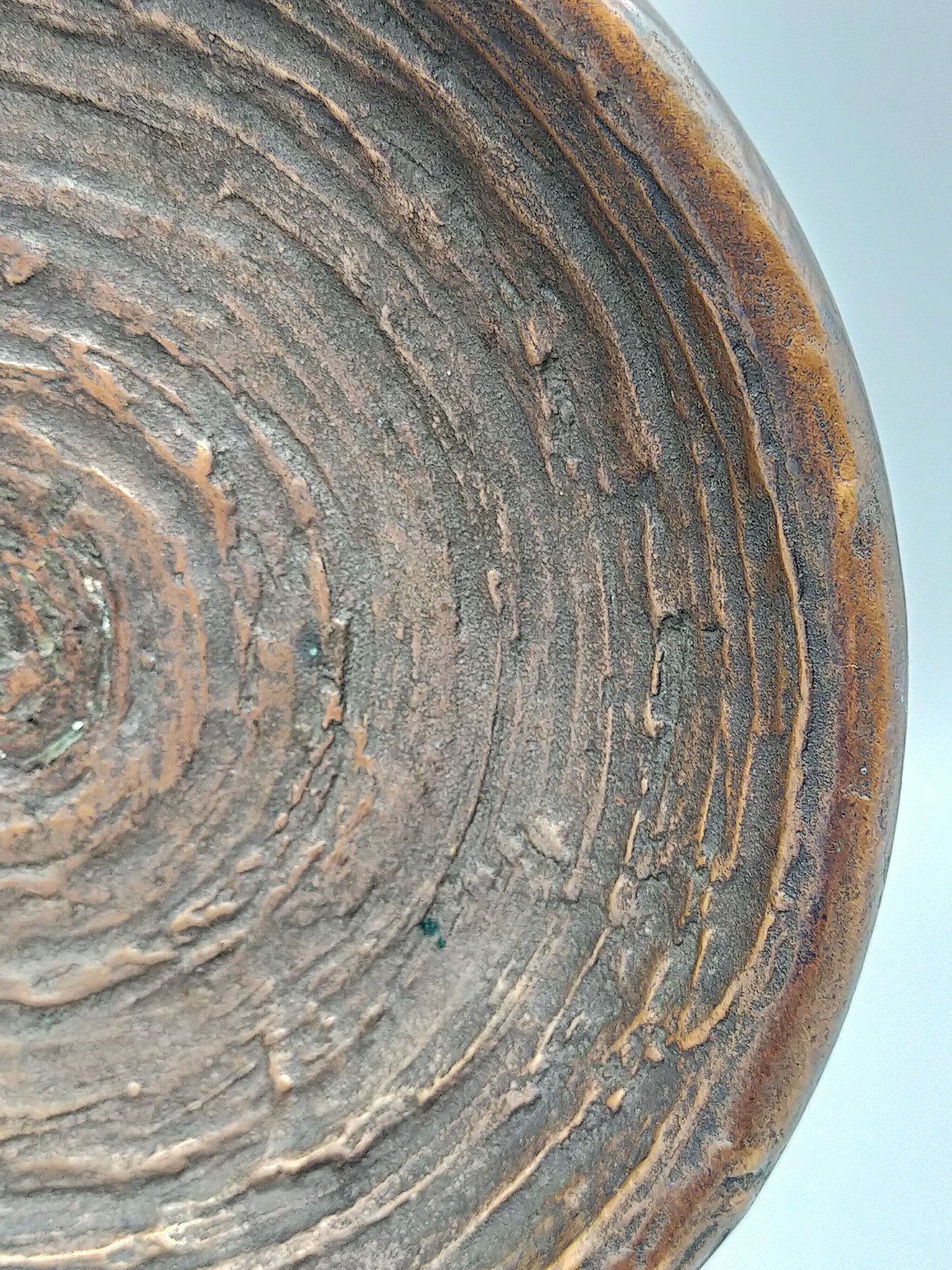 Antik Rustikale Bronze Schale – Handgefertigtes Design