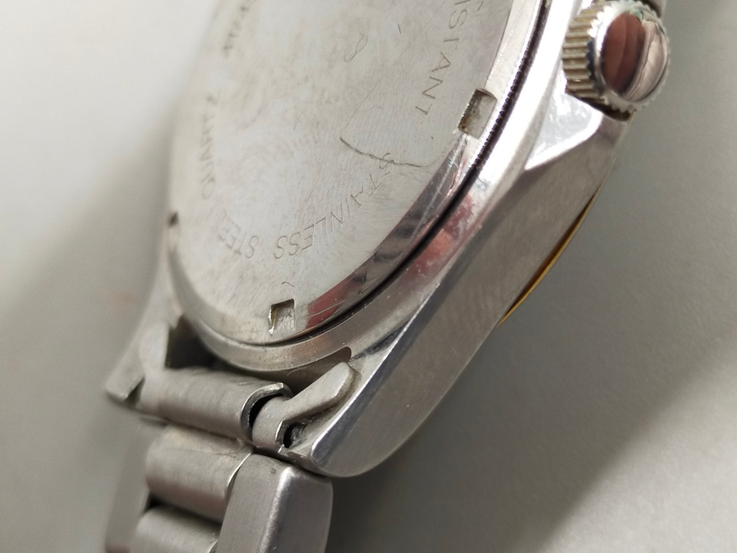Elegante Junghans Herren Uhr Klassischer Stil mit Datumsanzeige