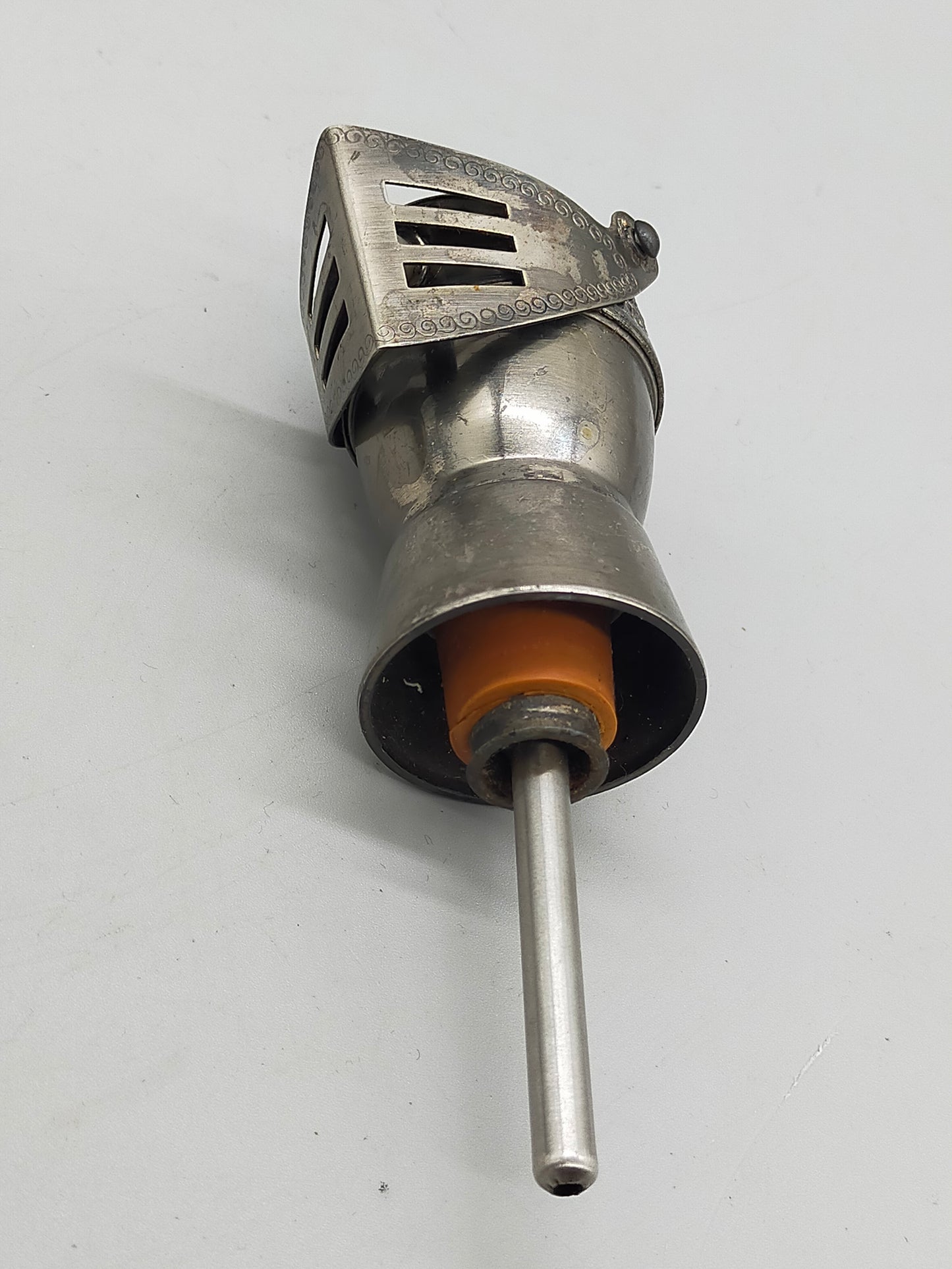 Vintage Flaschenausgießer Ritterhelm