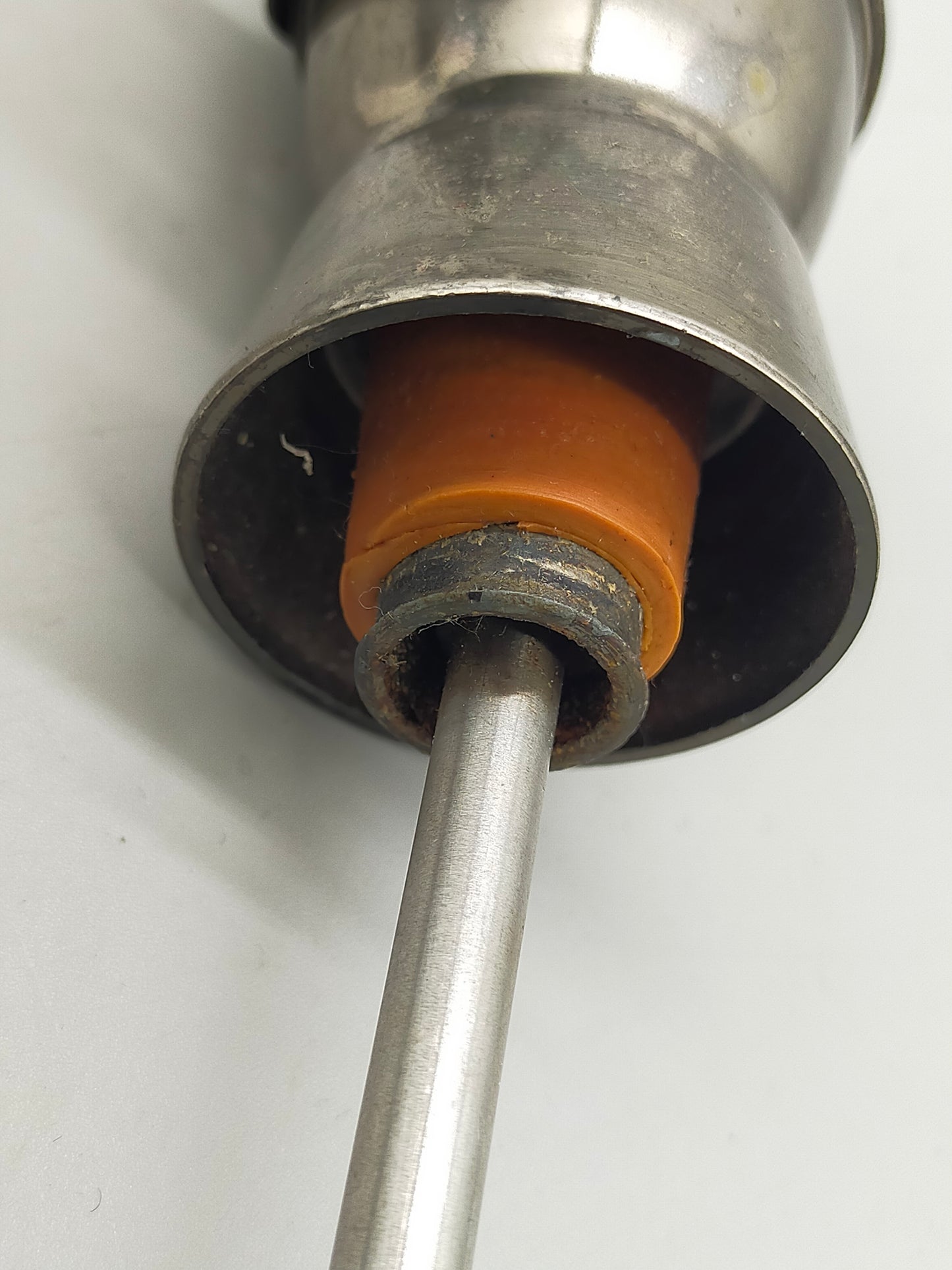 Vintage Flaschenausgießer Ritterhelm