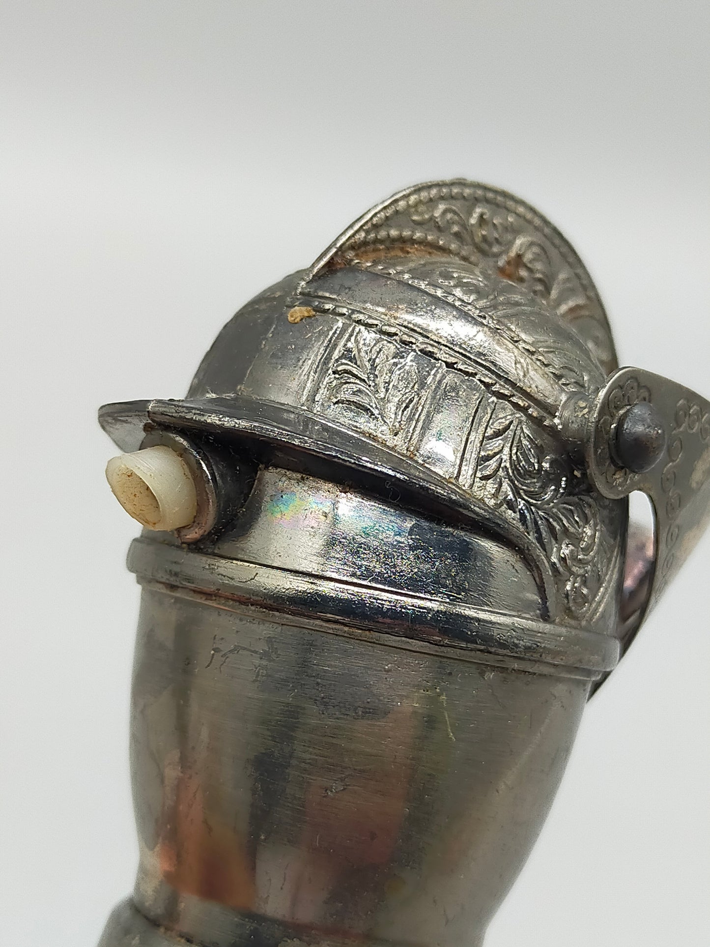 Vintage Flaschenausgießer Ritterhelm