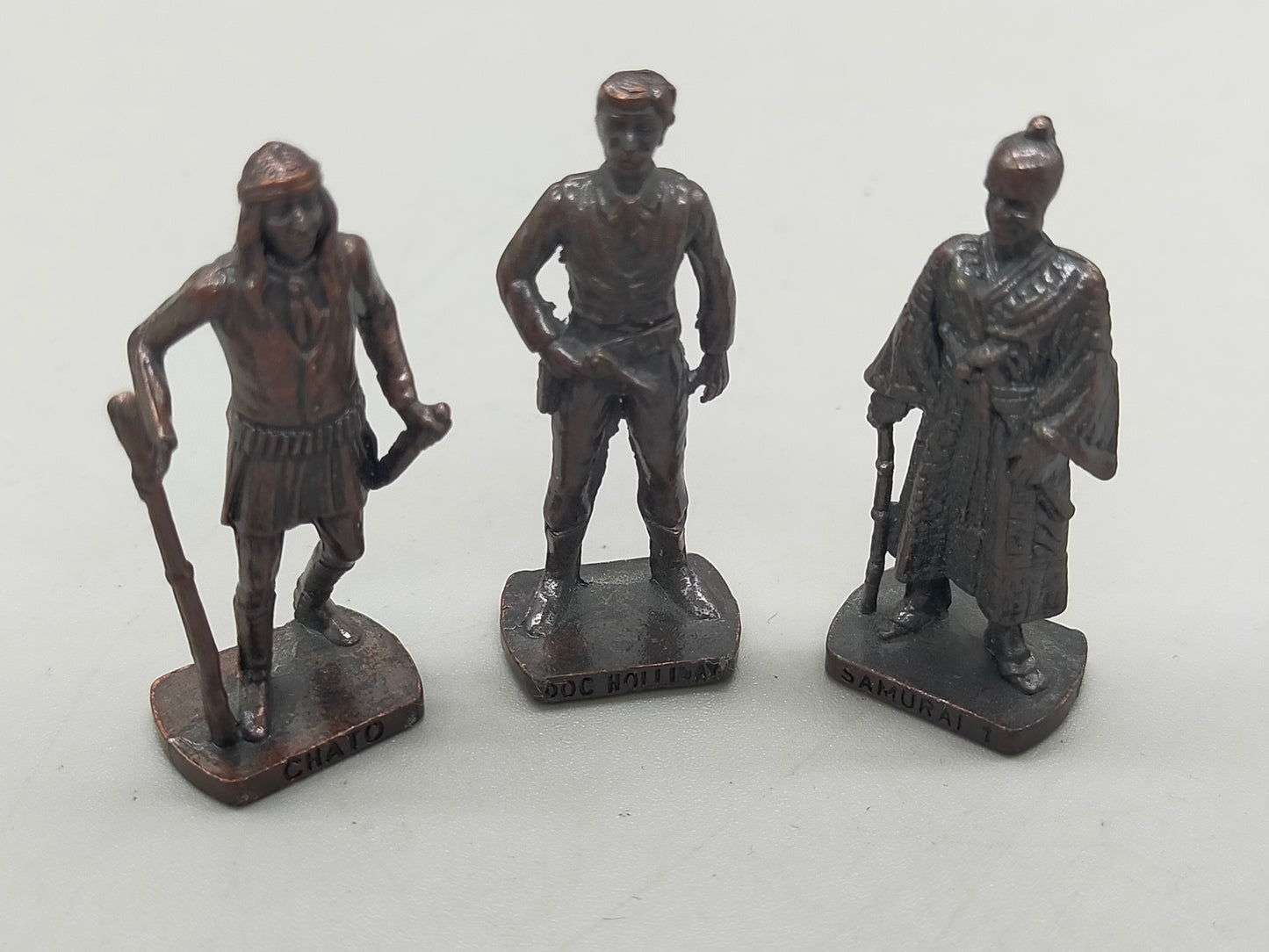 3 Vintage Bronze Figuren – Chato, Doc Holliday & Samurai 1