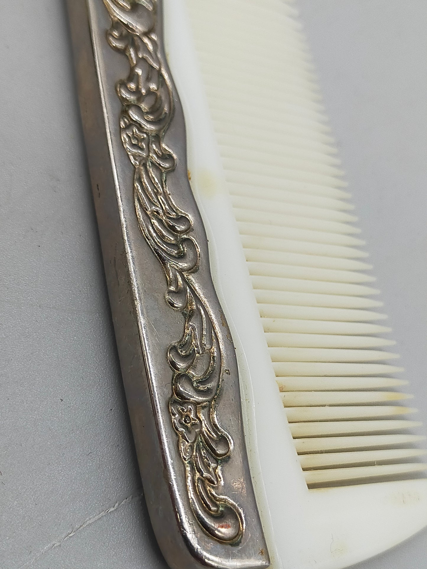 Elegantes Vintage Haarpflege Set Edles Silber Dekor im Barock Stil