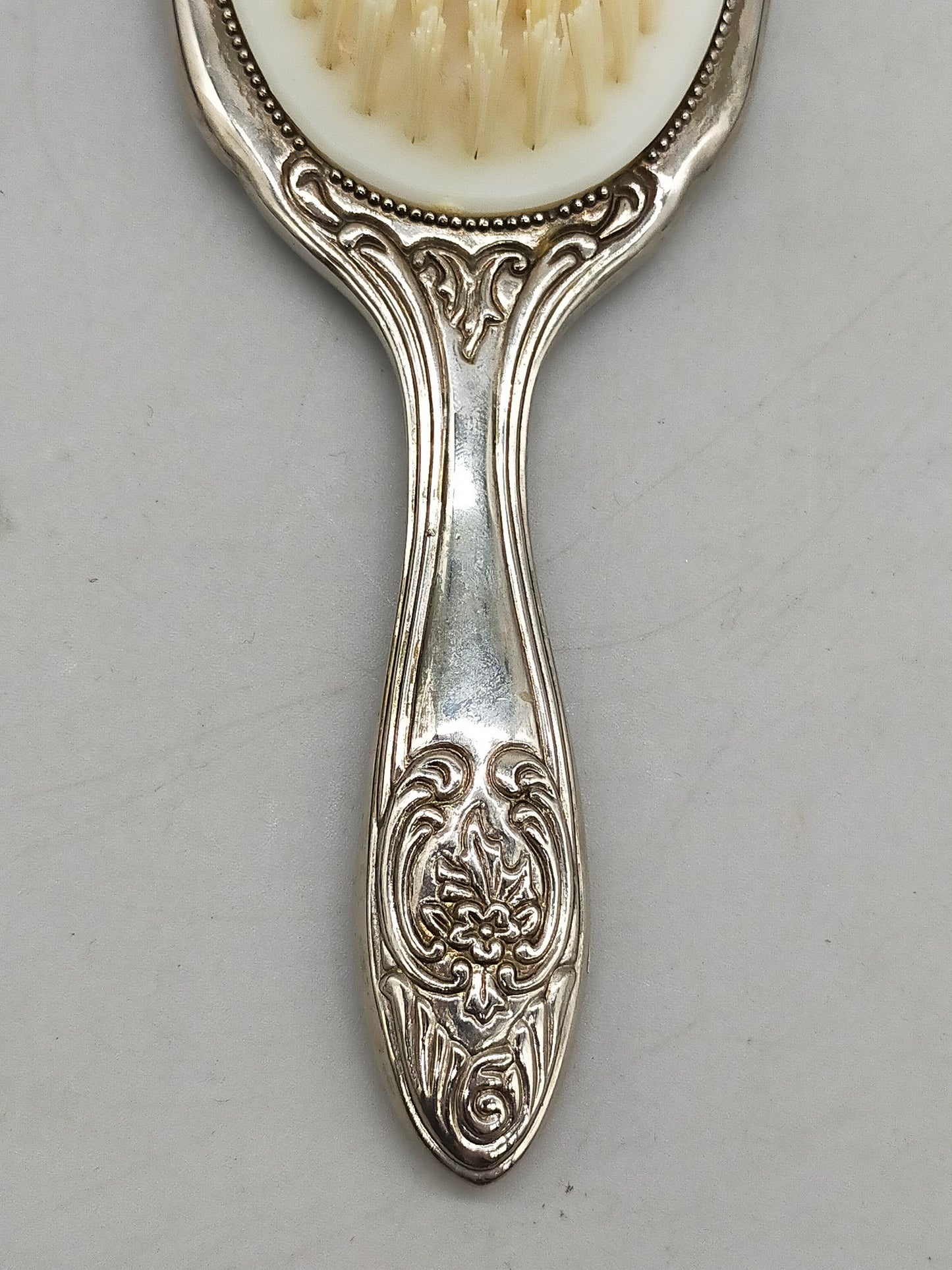 Elegantes Vintage Haarpflege Set Edles Silber Dekor im Barock Stil