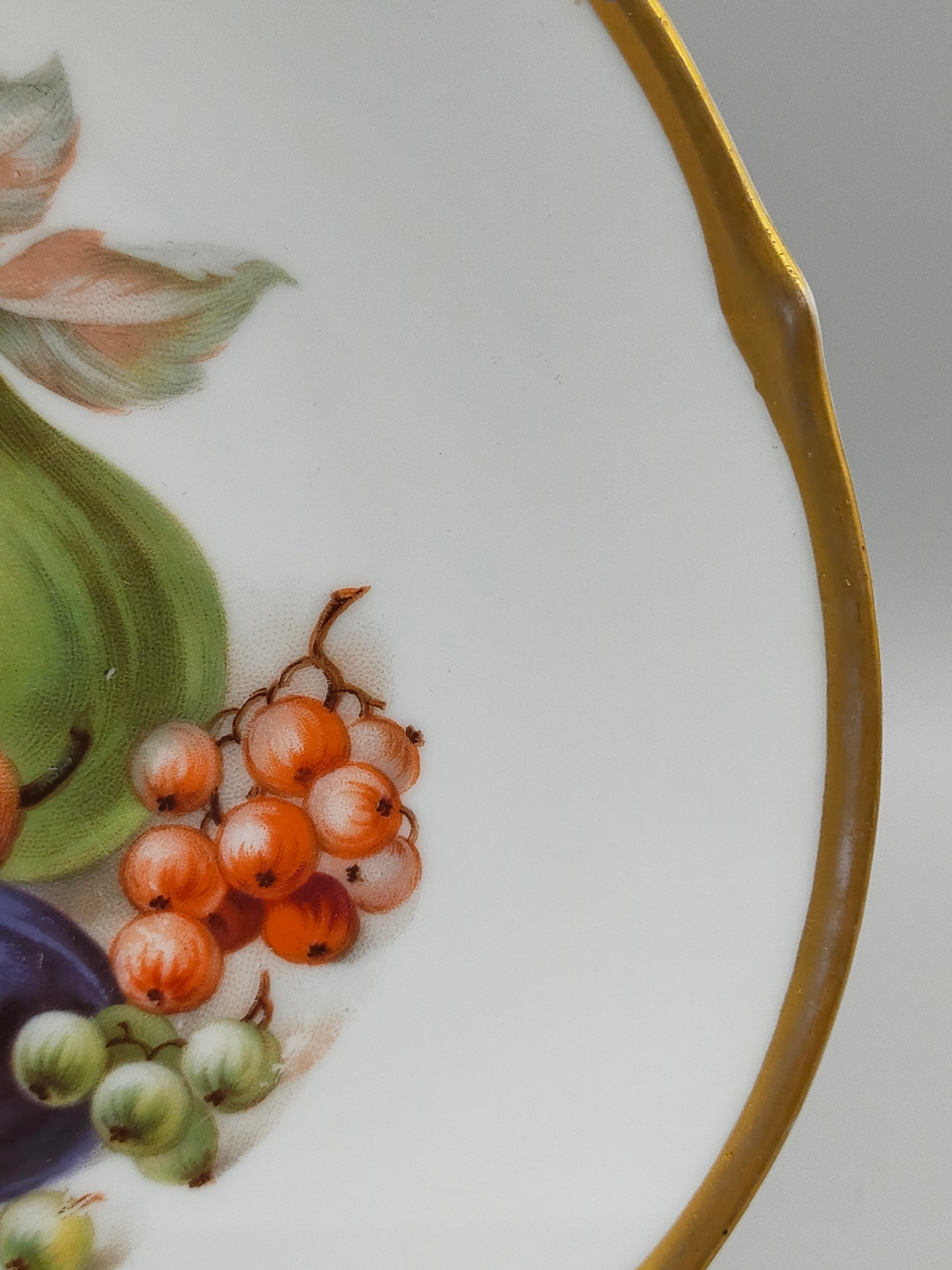 Klassischer Schumann Porzellan Wandteller Elegantes Früchtestillleben