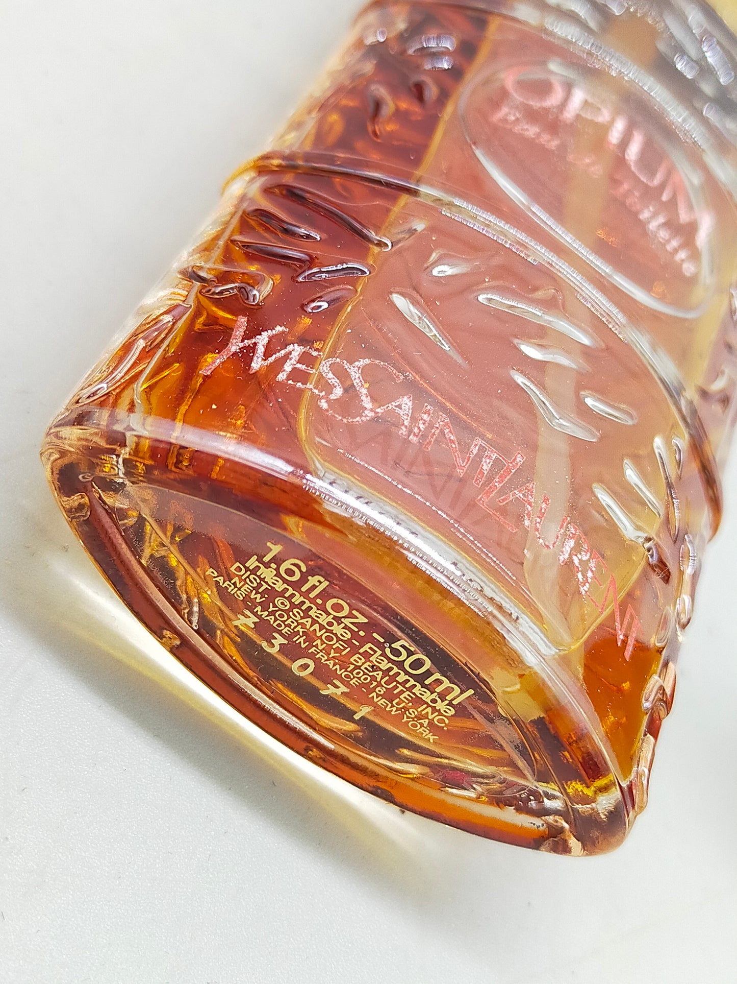 Exklusives Yves Saint Laurent Opium Eau de Toilette