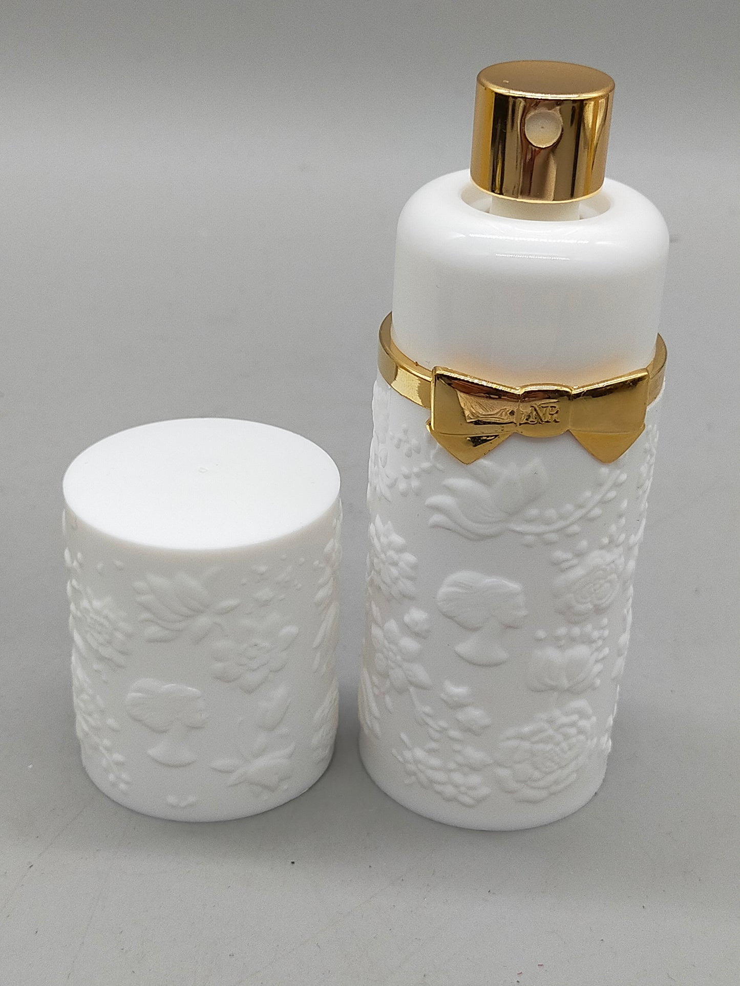 Vintage Nina Ricci Paris Eau de Toilette Weißer Vaporisateur