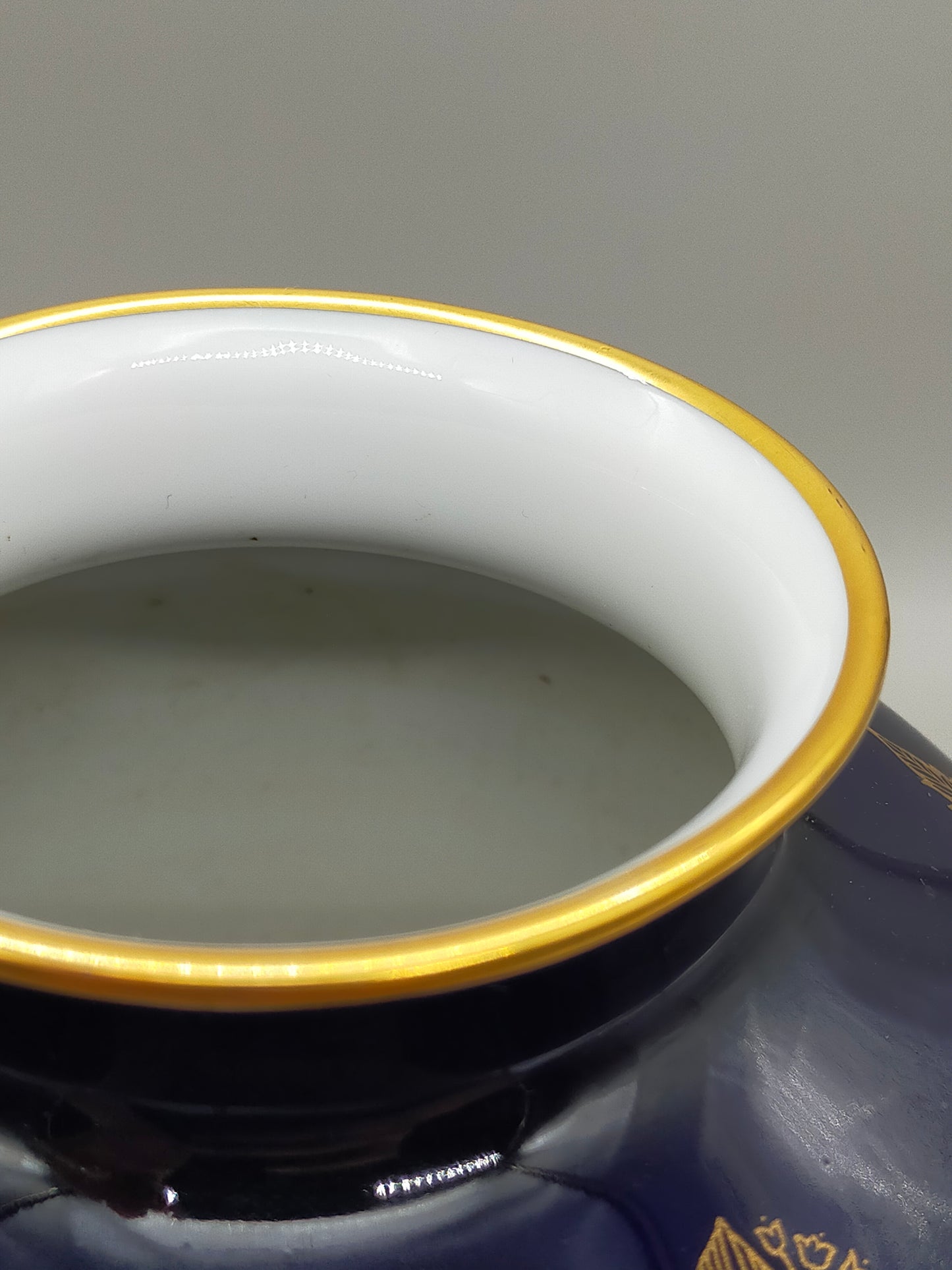 Edle Heinrich Germany Porzellan Vase – Echt Kobalt mit Golddekor