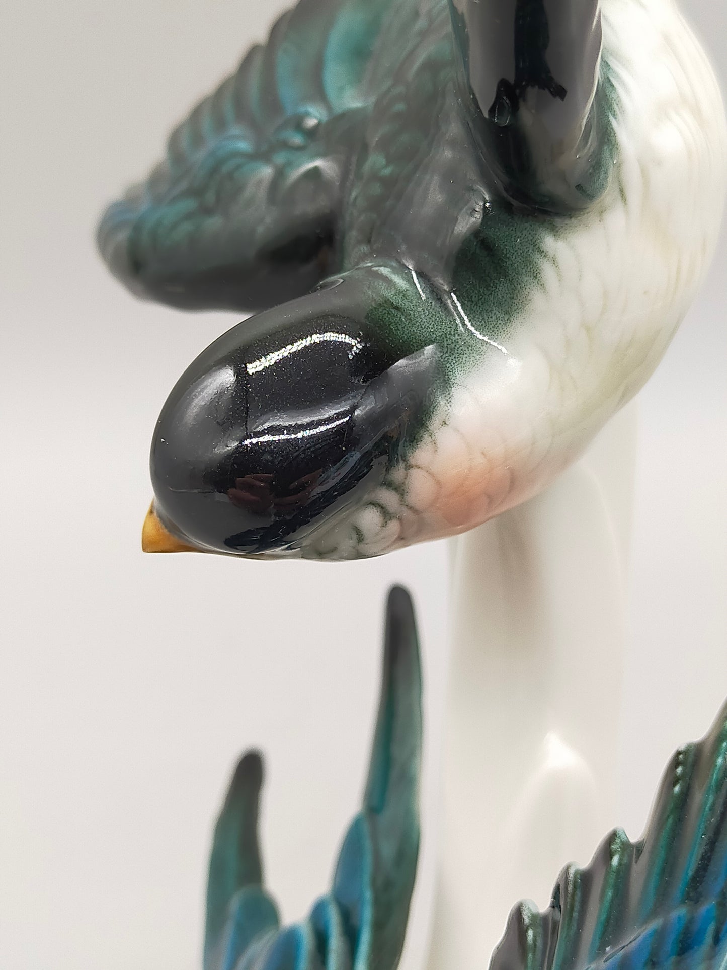 Karl Ens Porzellan Figur Schwalbenpaar – Filigranes Kunsthandwerk