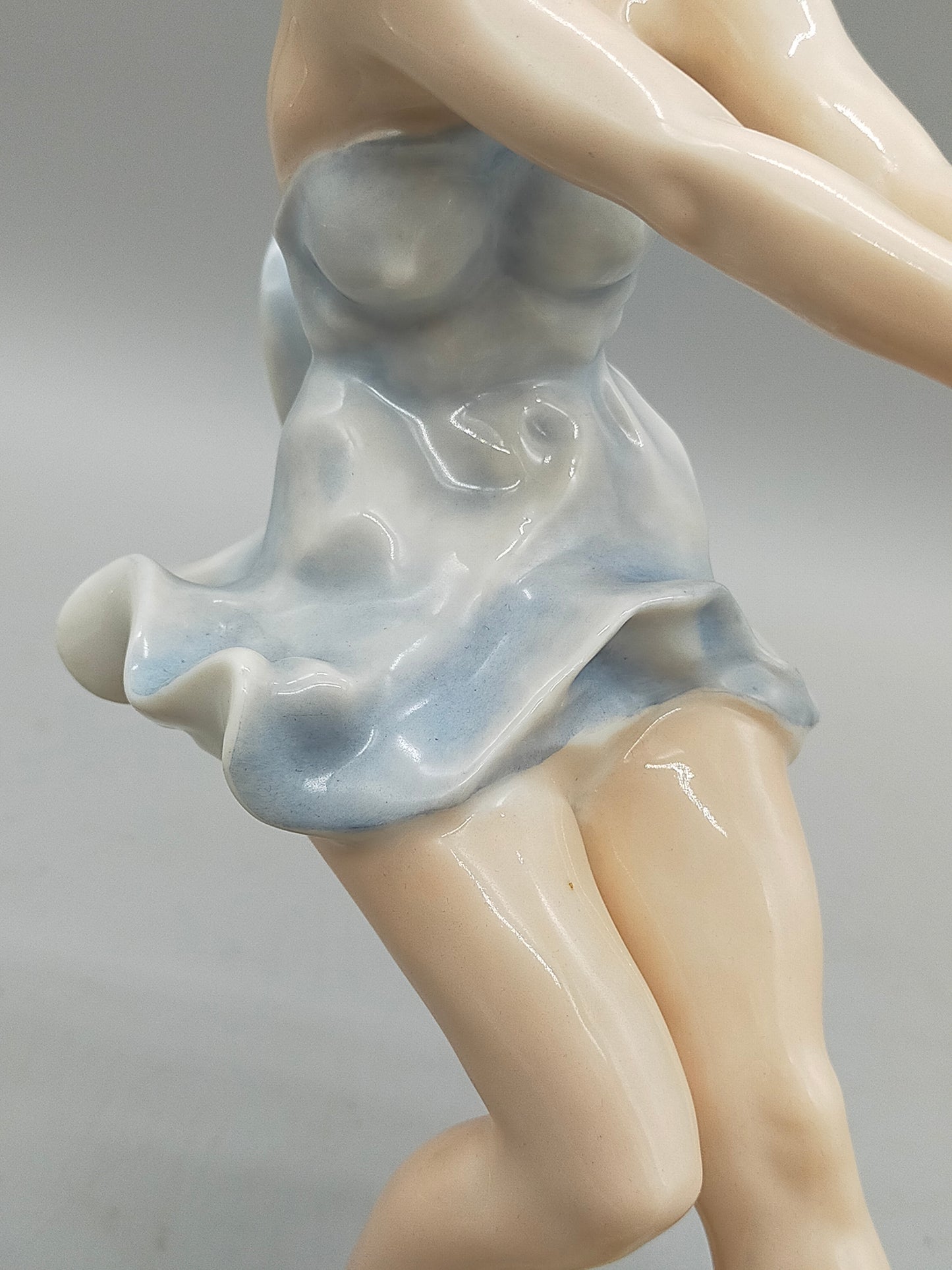 Elegante Hutschenreuther Porzellanfigur Maientanz