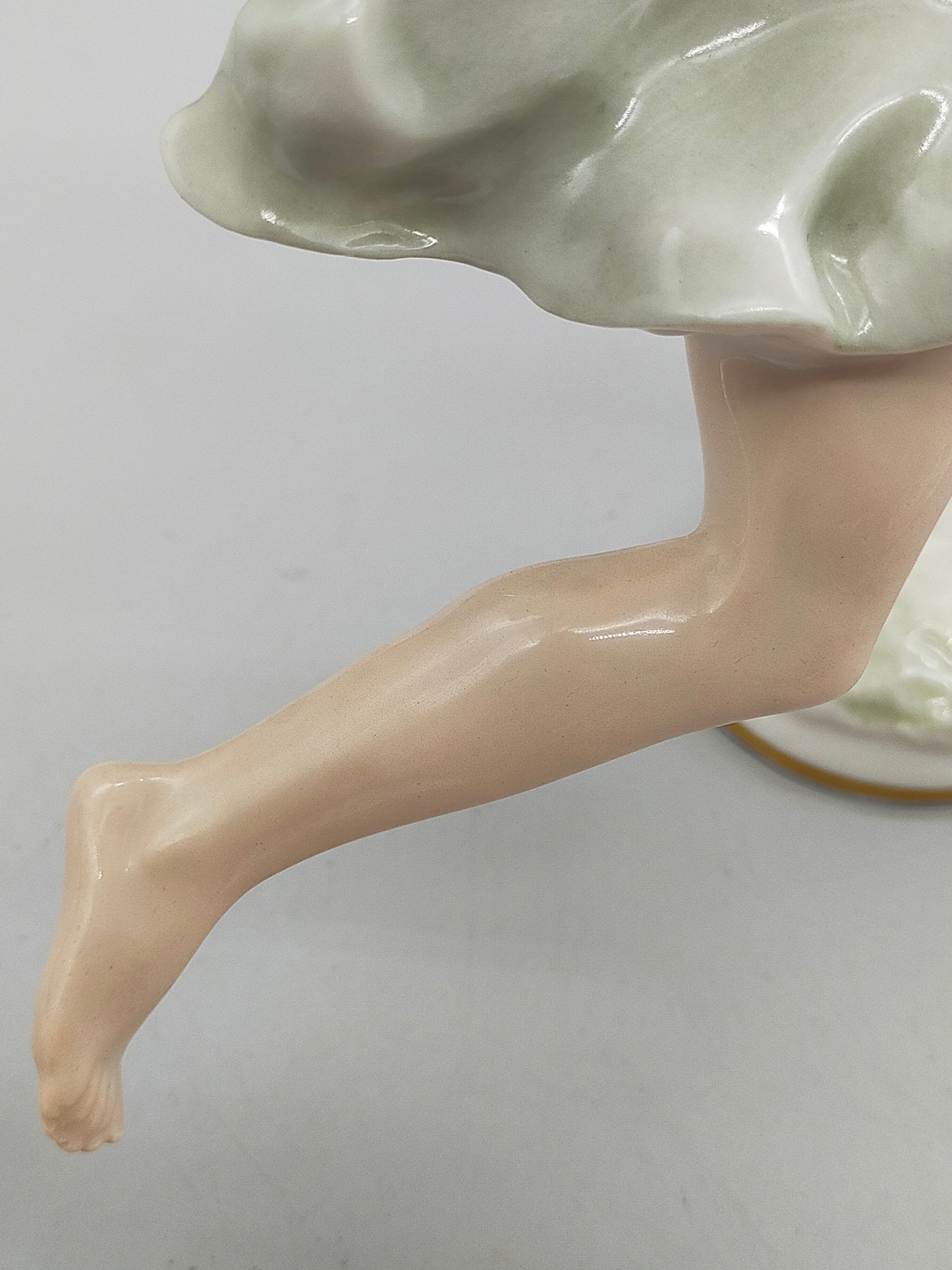 Elegante Hutschenreuther Porzellanfigur Maientanz