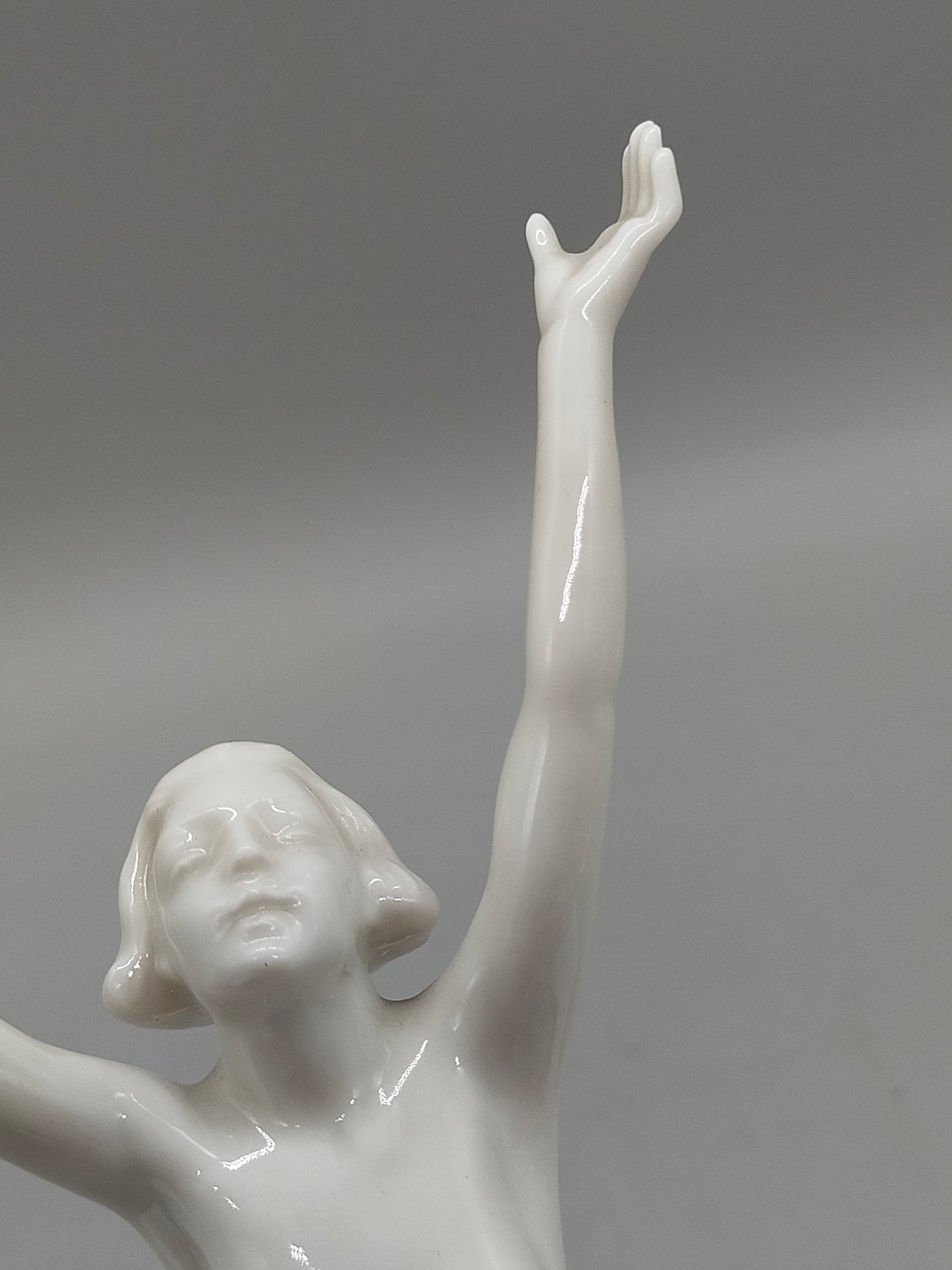 hutschenreuther Porzellanfigur Kugelänzerin Art Déco Eleganz
