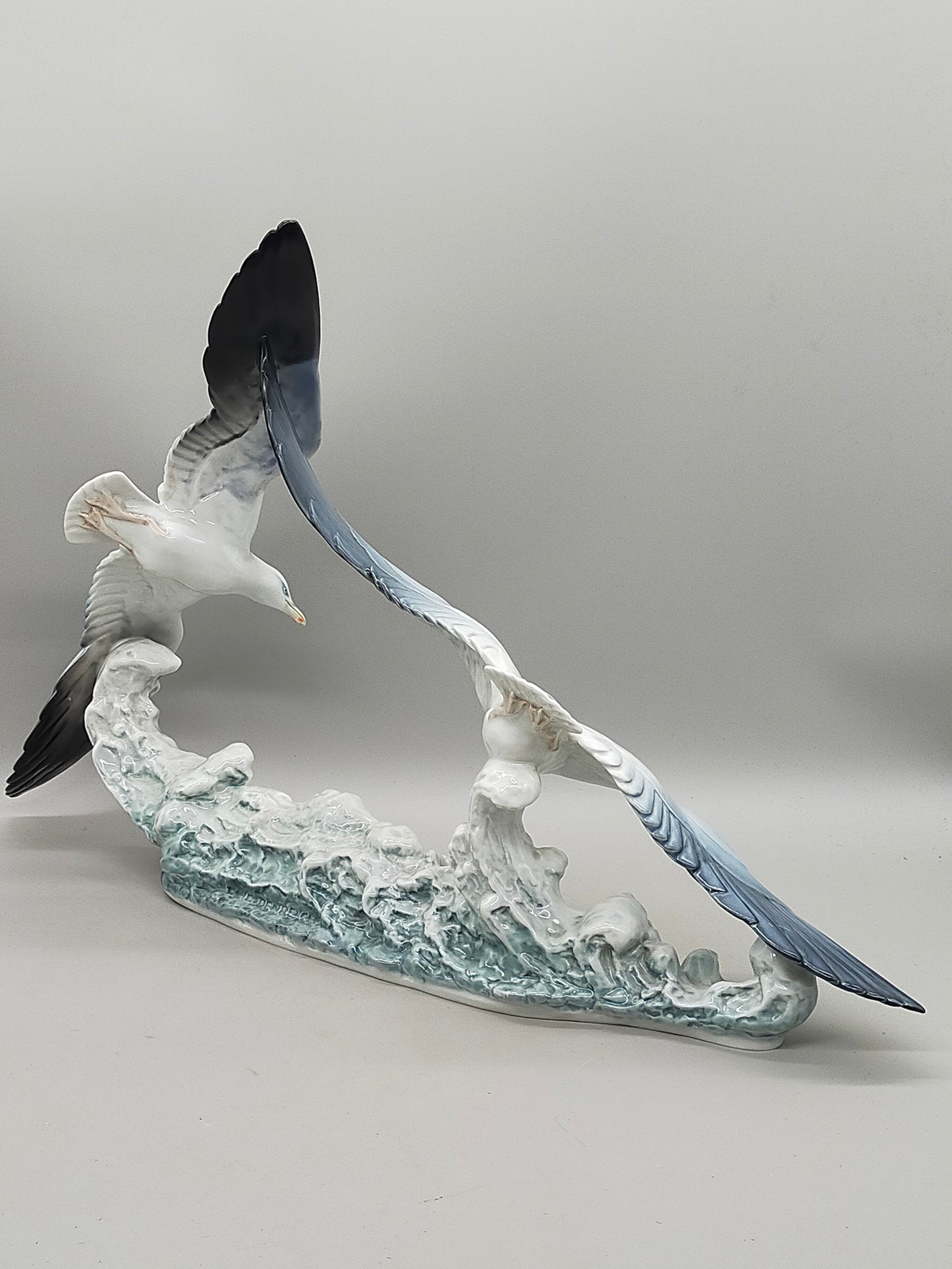 Rosenthal Porzellan Figur  Fliegende Möwen von F. Heidenreich