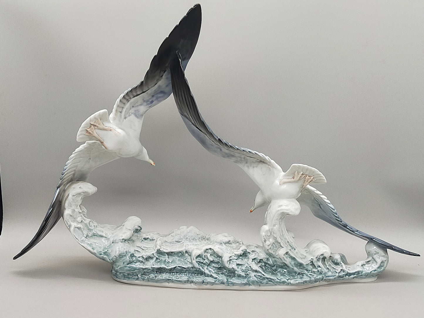 Rosenthal Porzellan Figur  Fliegende Möwen von F. Heidenreich