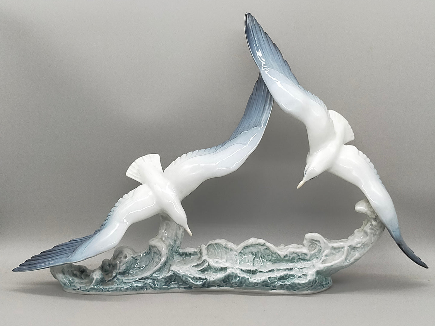 Rosenthal Porzellan Figur  Fliegende Möwen von F. Heidenreich