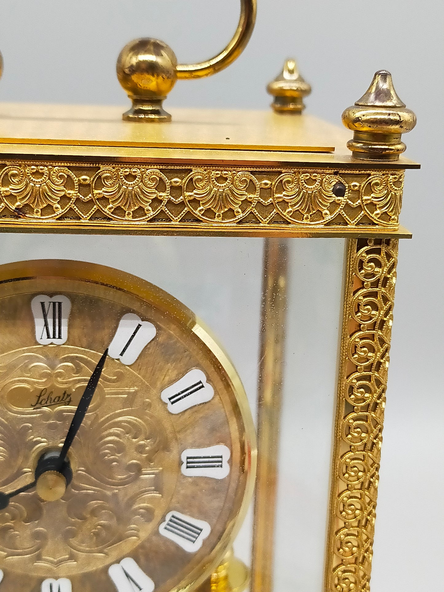Prunkvolle Schatz Drehpendel Tisch Uhr Barock Stil aus Messing