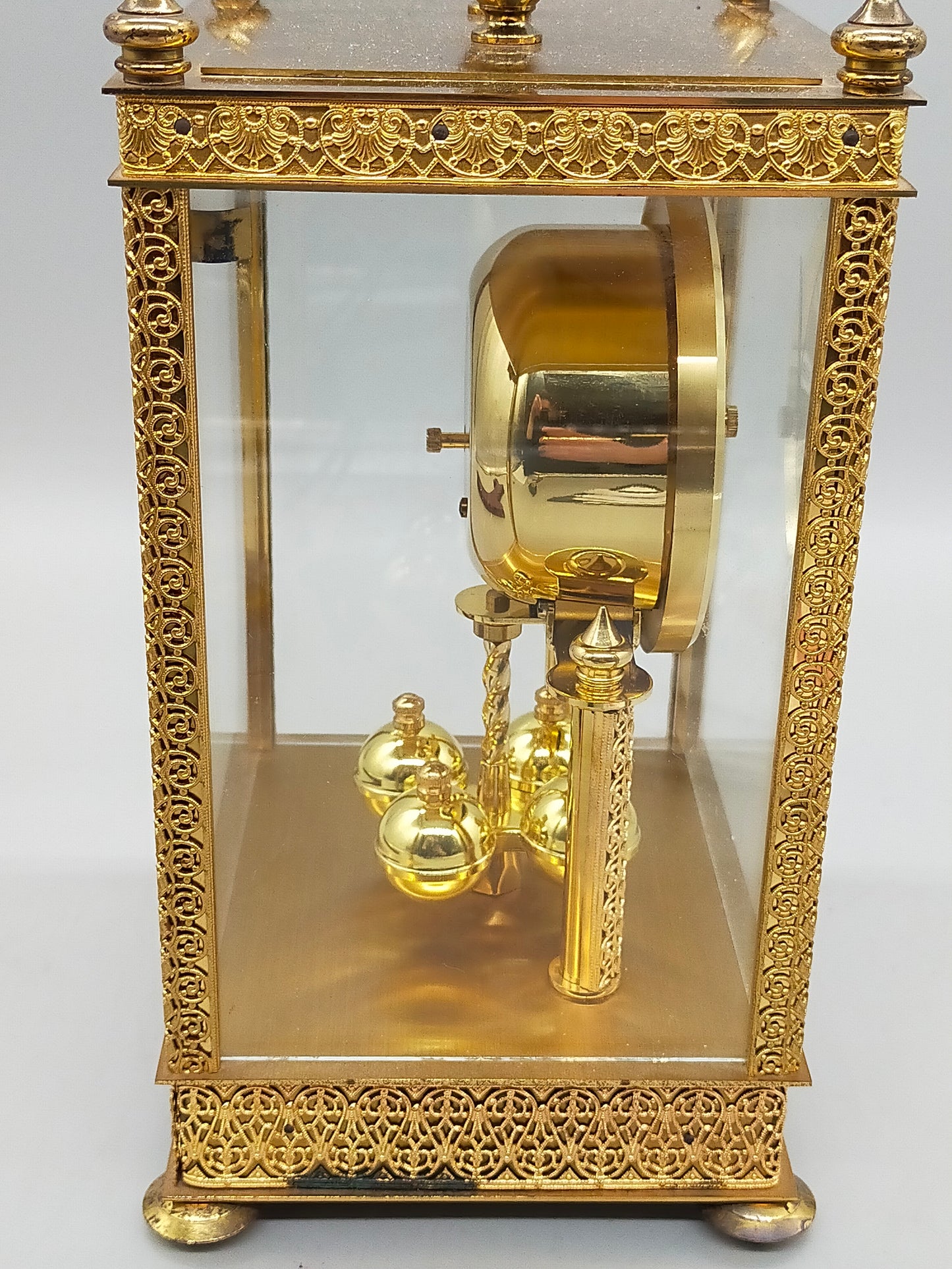 Prunkvolle Schatz Drehpendel Tisch Uhr Barock Stil aus Messing