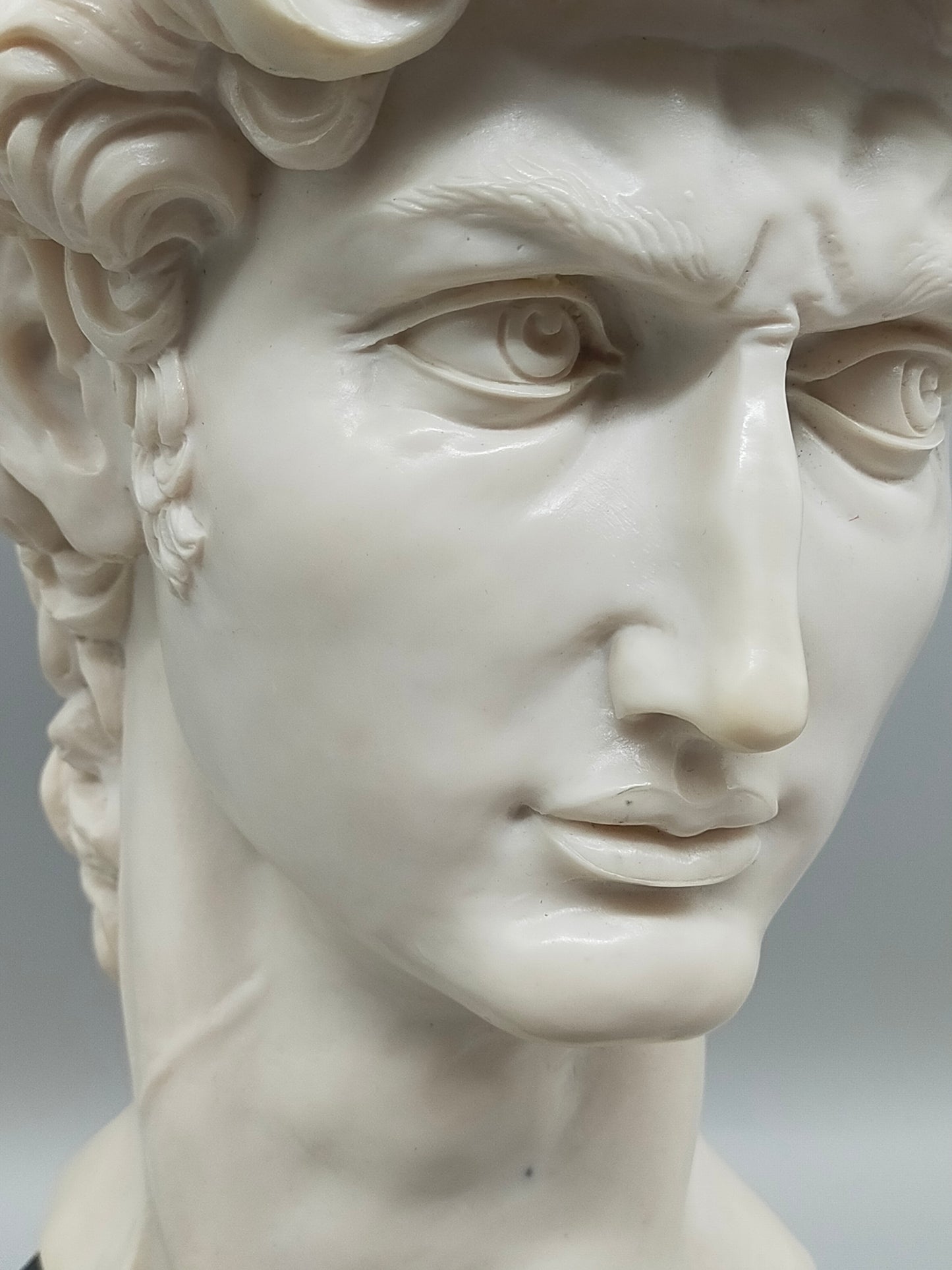 Dekorative David Büste – Klassische Skulptur im Renaissance-Stil