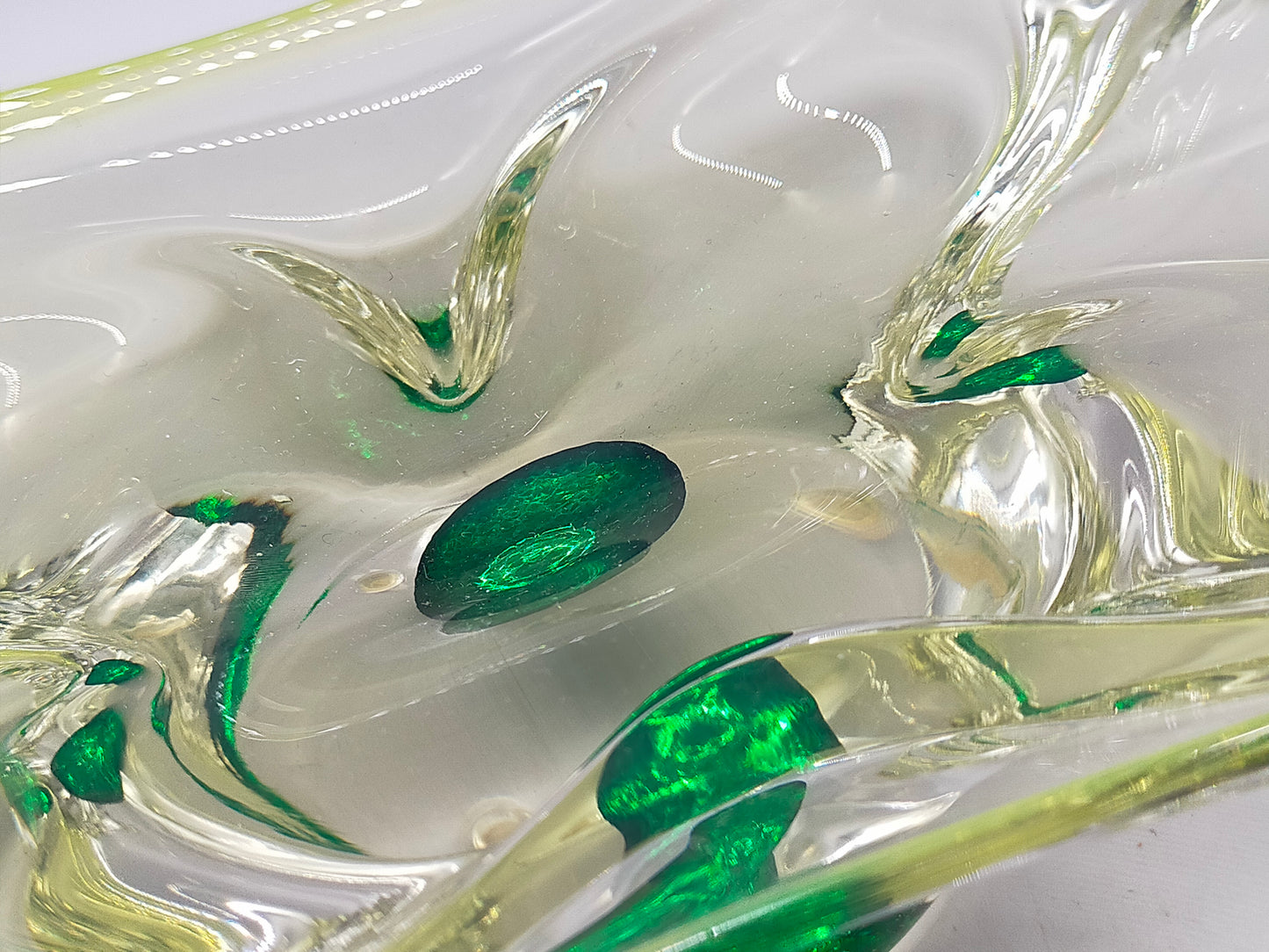 Elegante Murano Schale in Grün und Gelb Organische Form
