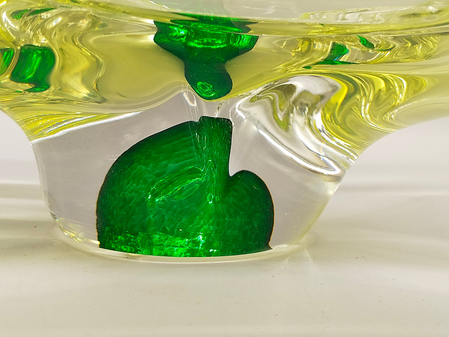 Elegante Murano Schale in Grün und Gelb Organische Form