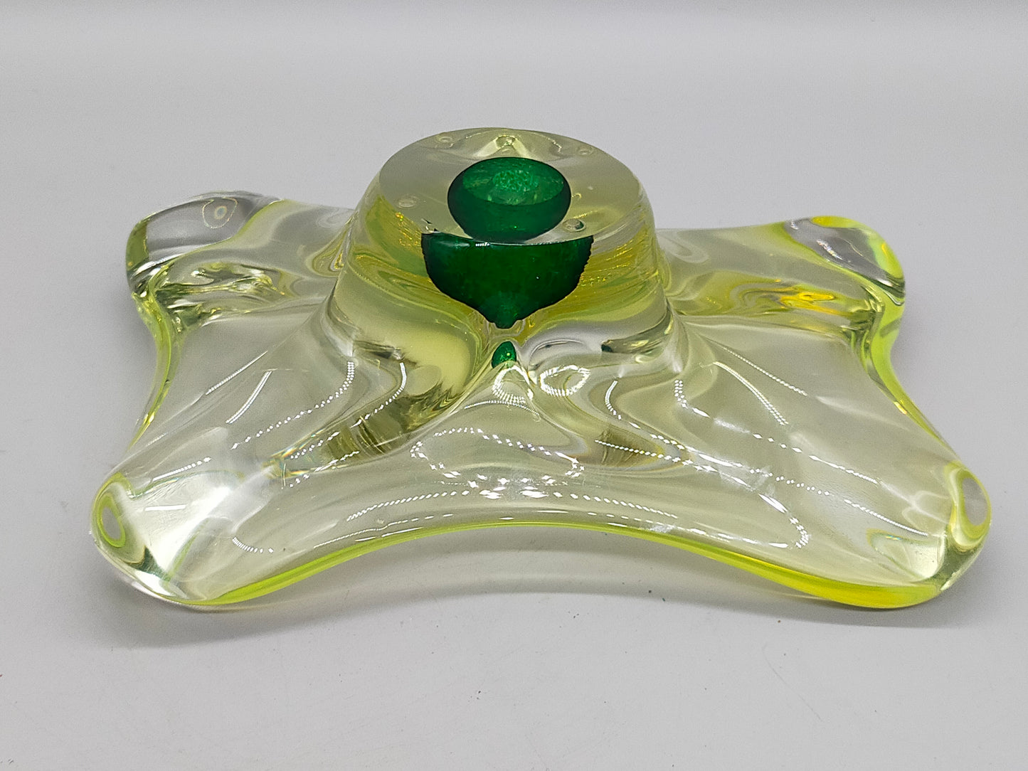 Elegante Murano Schale in Grün und Gelb Organische Form