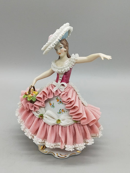 Elegante PM&M Porzellan Figur Dame mit Blumenkorb
