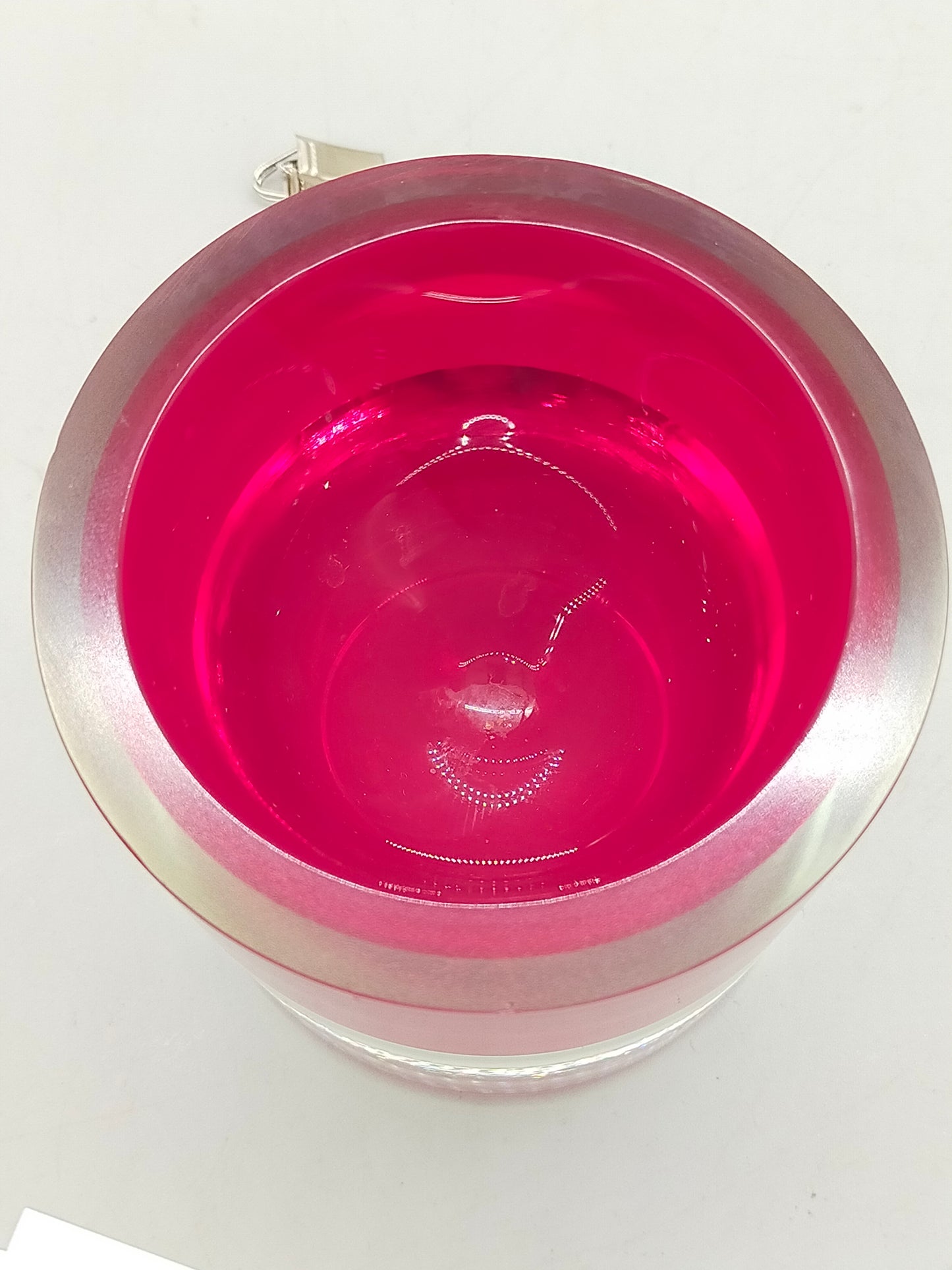 Stilvolles Murano Glaswindlicht Design in Beerenrot
