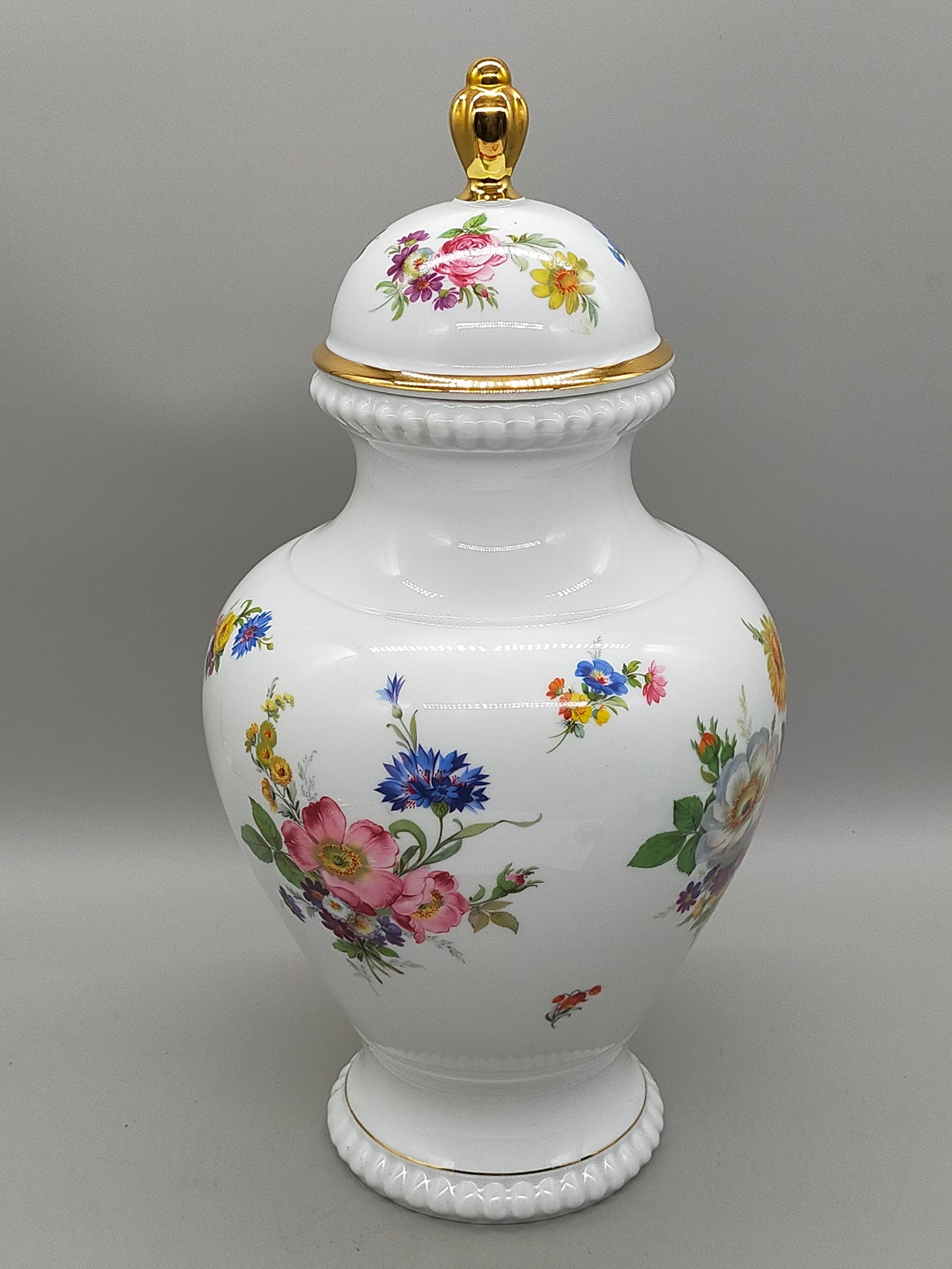 Bareuther Bavaria Porzellan Prunkvase Florales Dekor & Goldrand