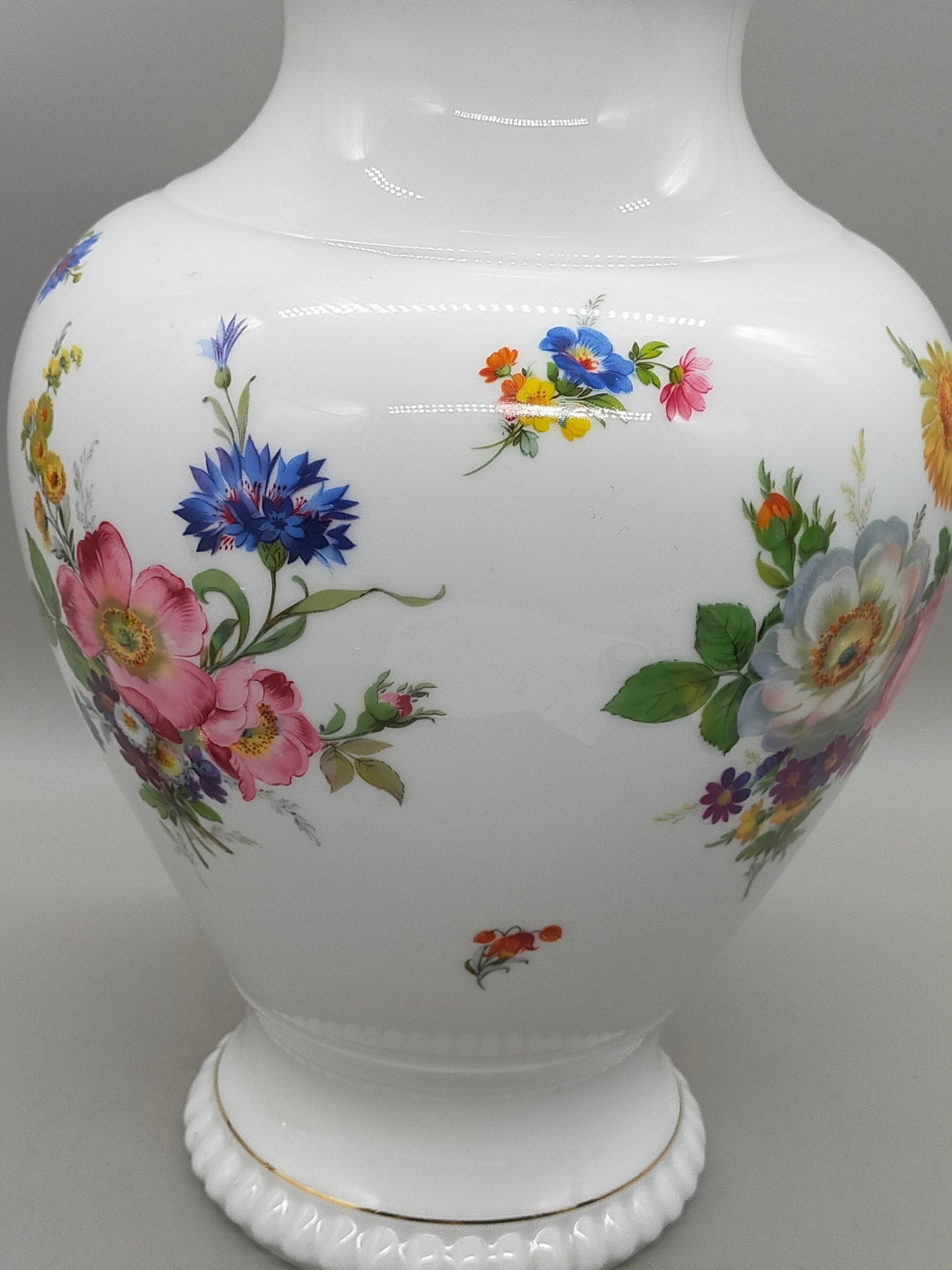 Bareuther Bavaria Porzellan Prunkvase Florales Dekor & Goldrand