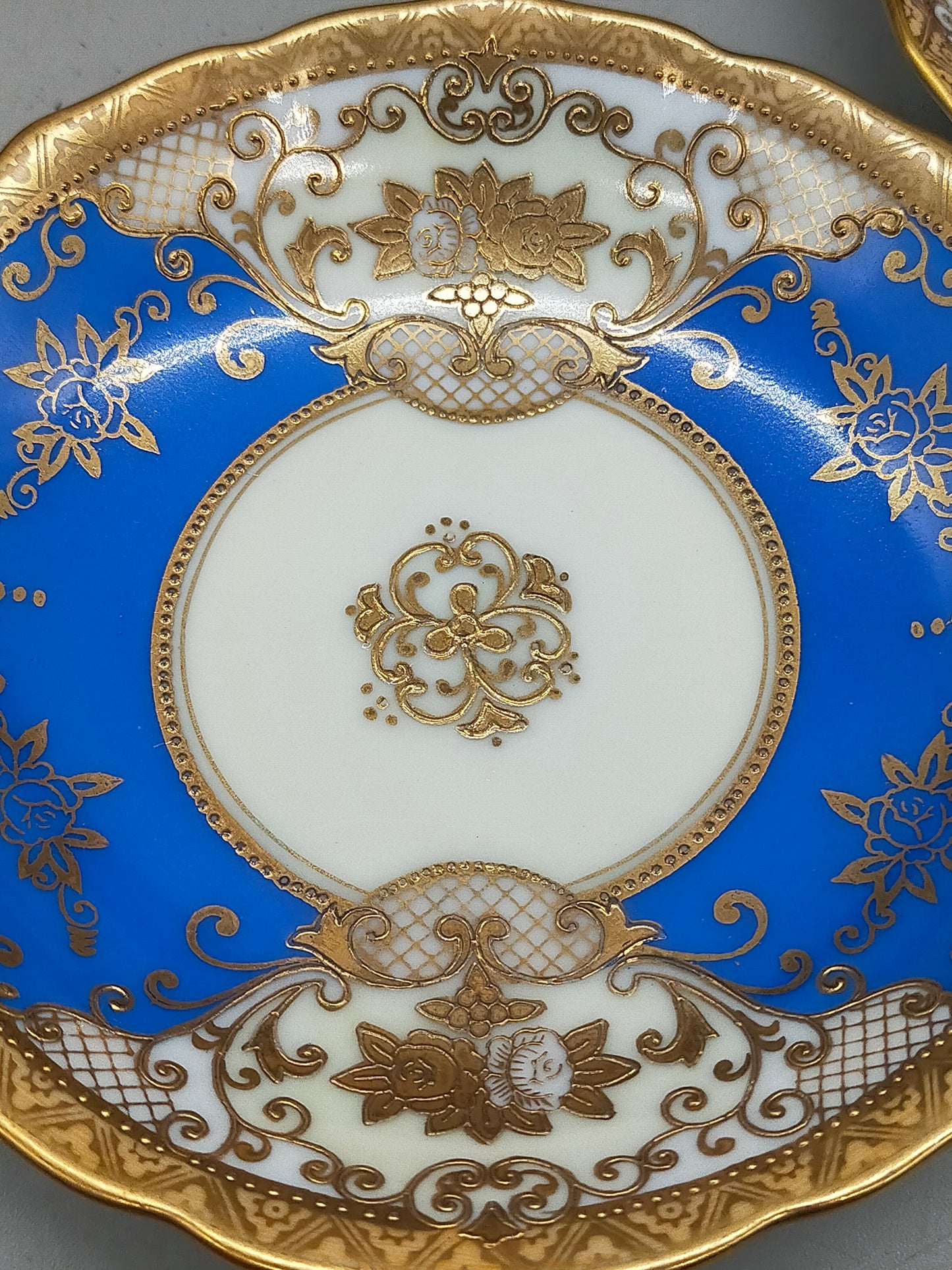 Antikes Porzellan Set Blau Golddesign – 6