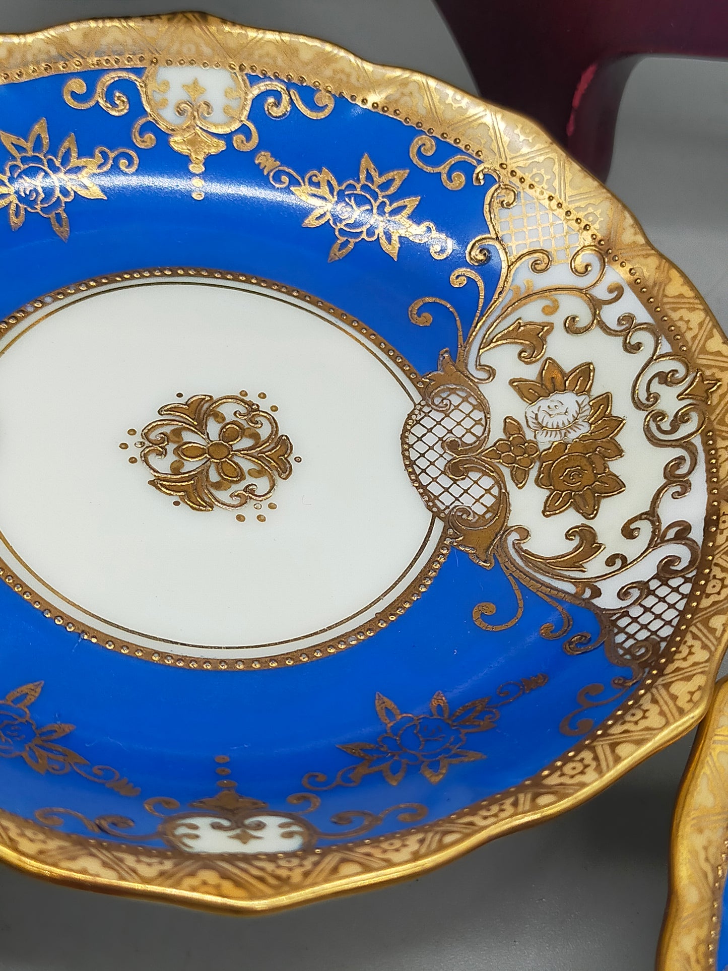 Antikes Porzellan Set Blau Golddesign – 6