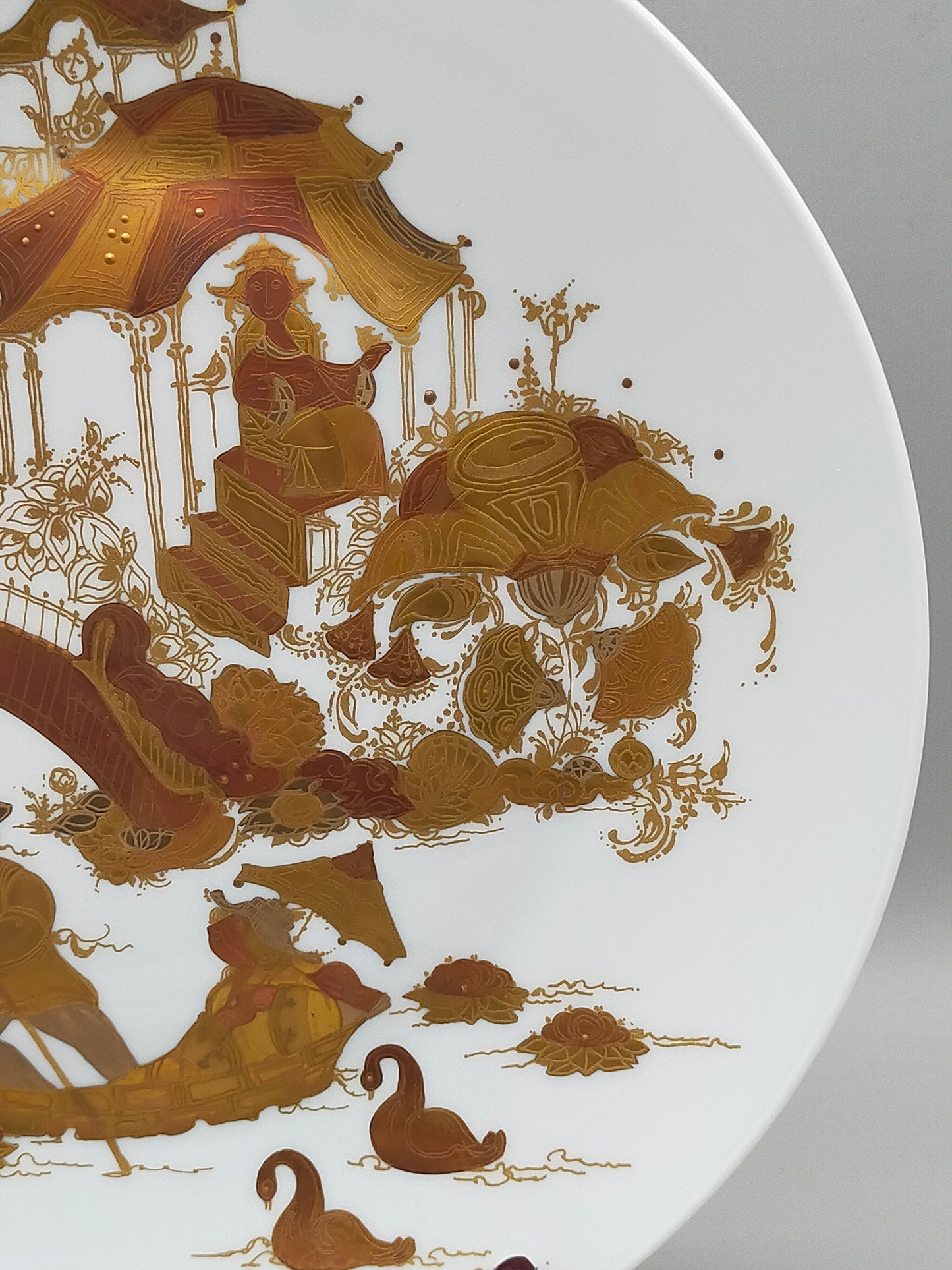 Rosenthal Wandteller – Edles Design von Björn Wiinblad