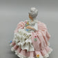 Dresdner Porzellan Figur – Elegante Dame im rosa Spitzenkleid