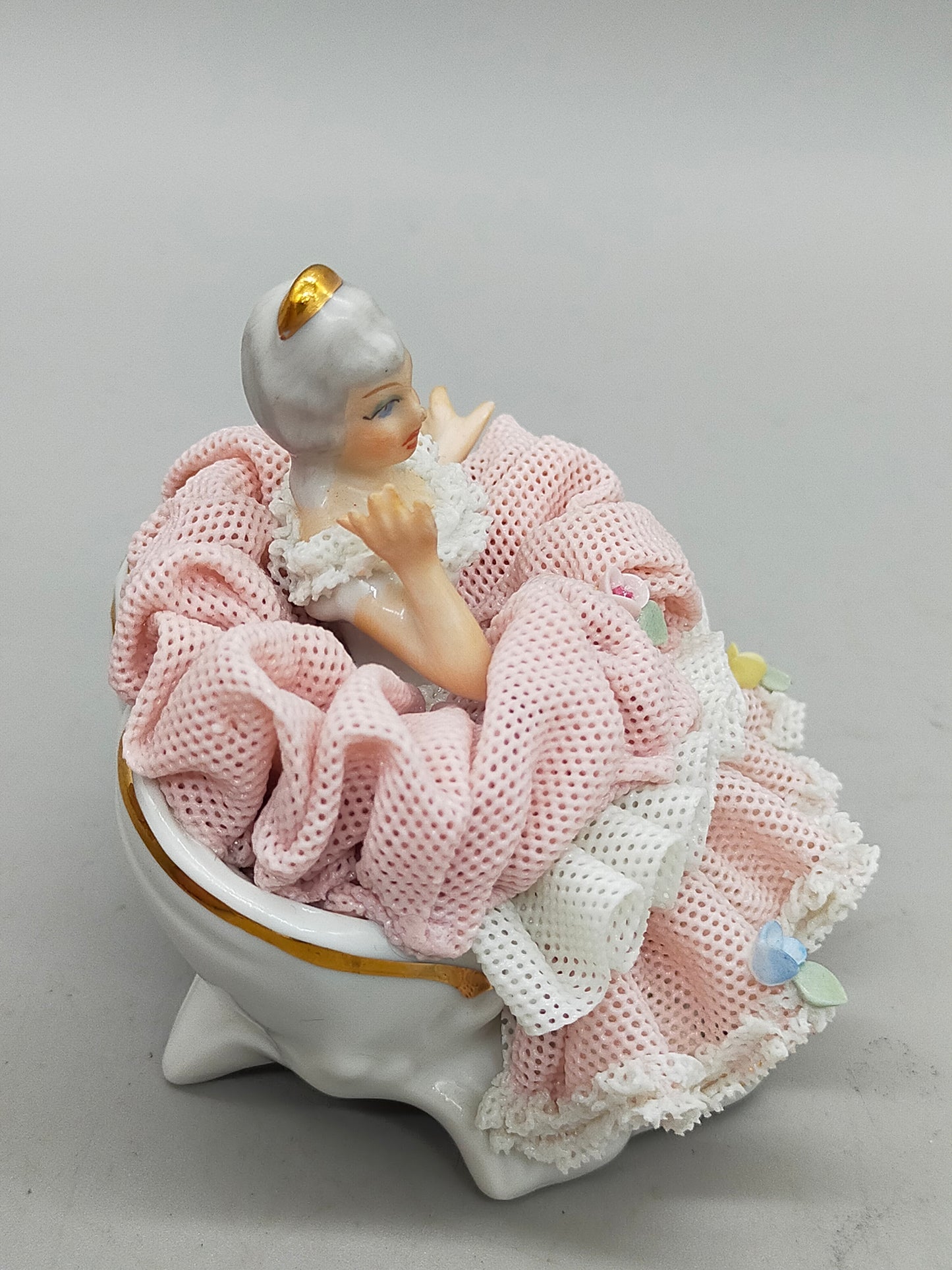 Dresdner Porzellanfigur Rokoko Dame im Spitzenkleid Handarbeit