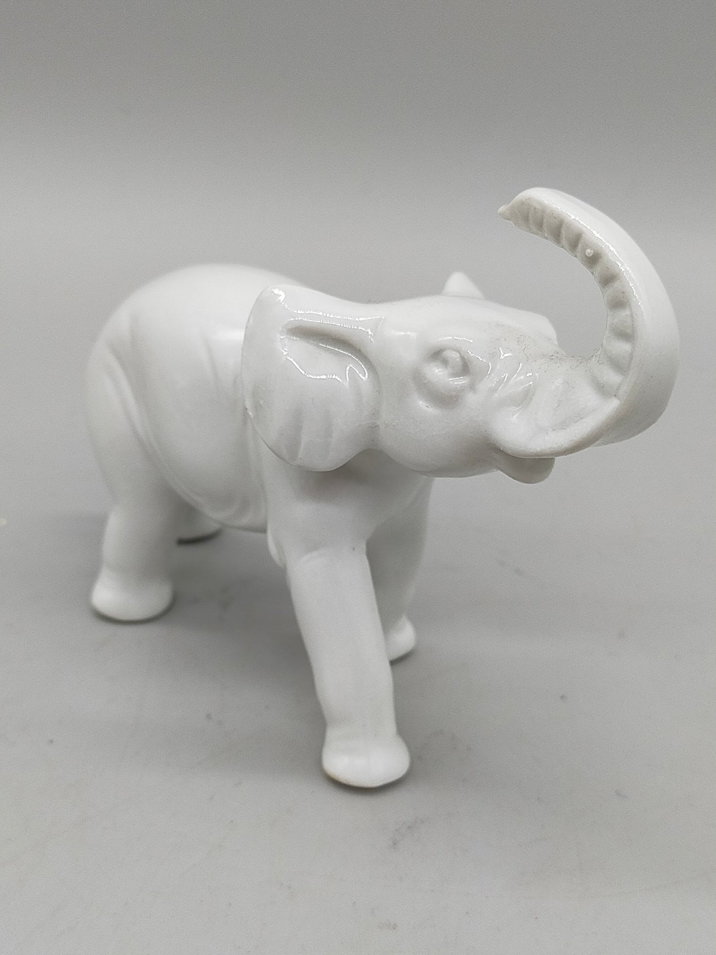 Klassische GDR Porzellan Elefant Figur