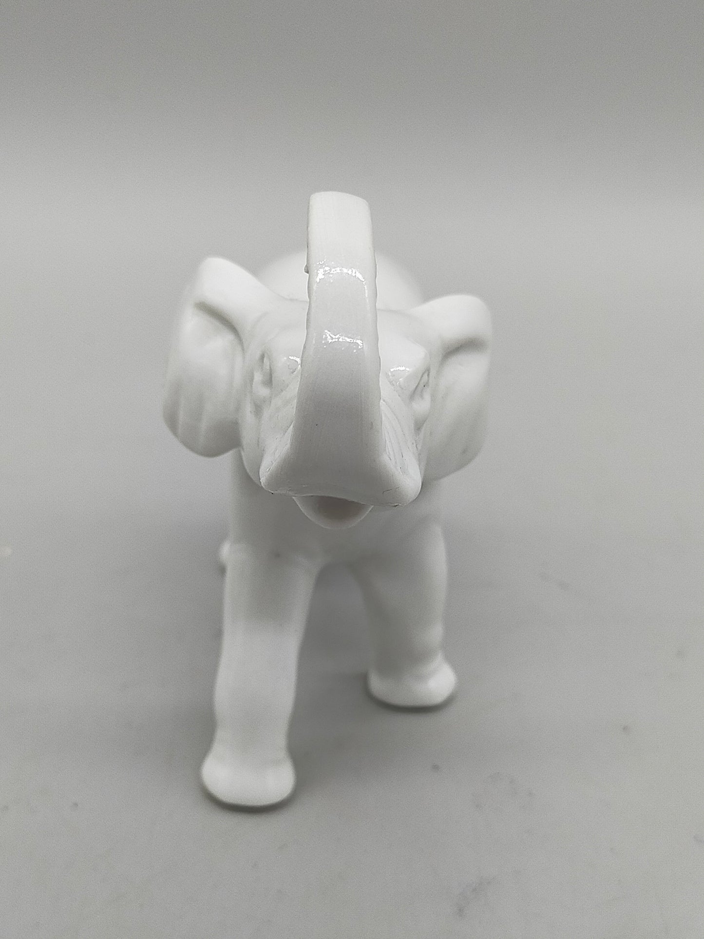 Klassische GDR Porzellan Elefant Figur